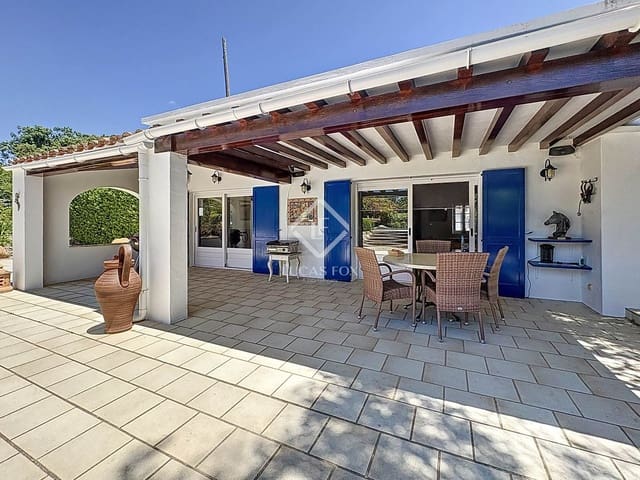 7 slaapkamer Finca/Landhuis te koop in Es Castell met zwembad garage - € 2.750.000 (Ref: 9426191)