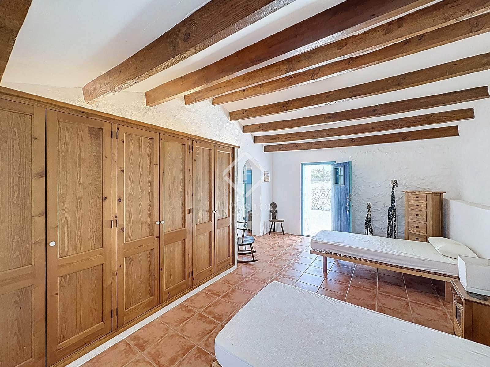 7 sypialnia Finka/Dom wiejski na sprzedaż w Es Castell z basenem garażem - 2 750 000 € (Ref: 9426191)