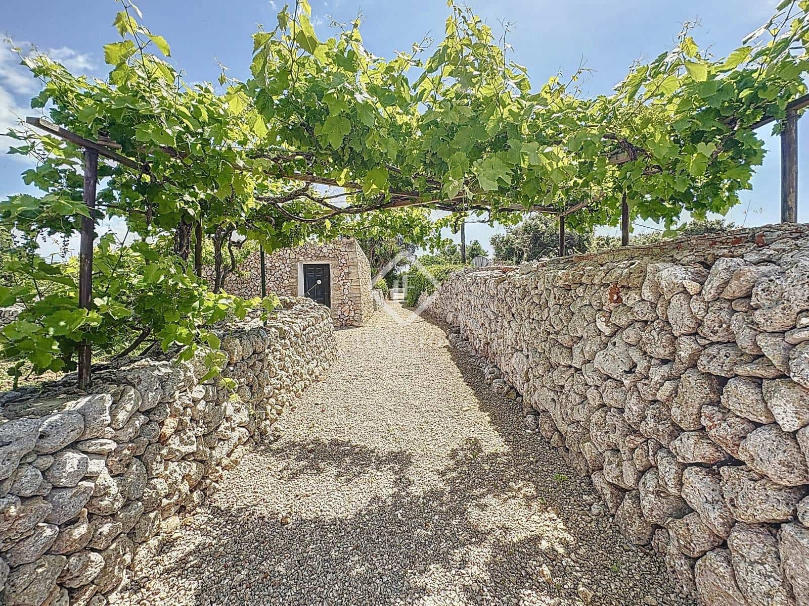 7 sypialnia Finka/Dom wiejski na sprzedaż w Es Castell z basenem garażem - 2 750 000 € (Ref: 9426191)