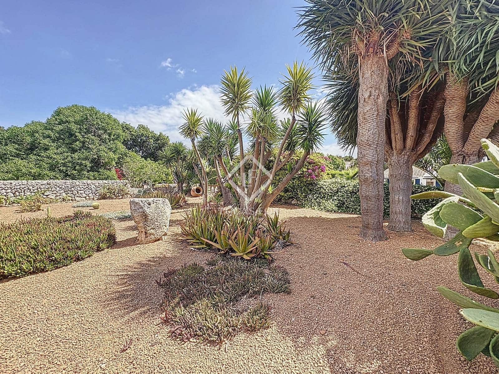 7 sypialnia Finka/Dom wiejski na sprzedaż w Es Castell z basenem garażem - 2 750 000 € (Ref: 9426191)