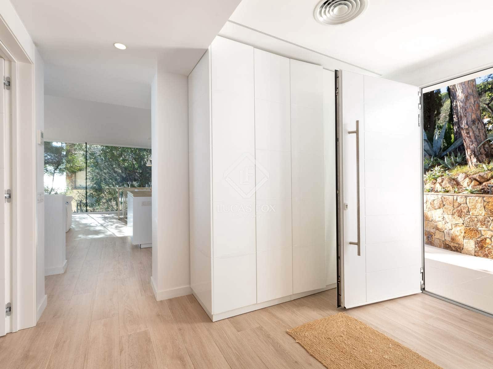 6 bedroom Villa for sale in Sant Feliu de Guixols with pool garage - € 3,850,000 (Ref: 9426192)