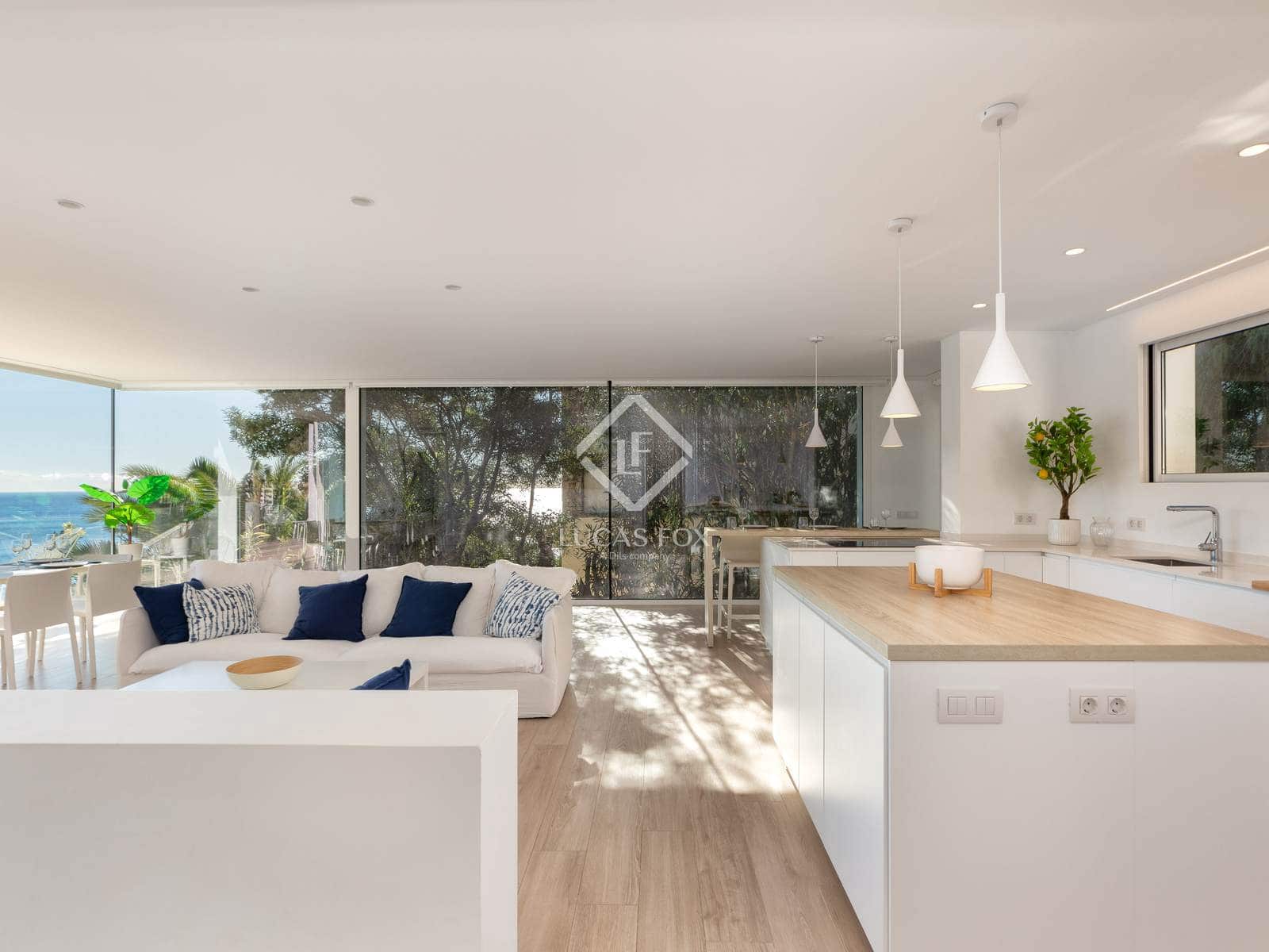 6 bedroom Villa for sale in Sant Feliu de Guixols with pool garage - € 3,850,000 (Ref: 9426192)