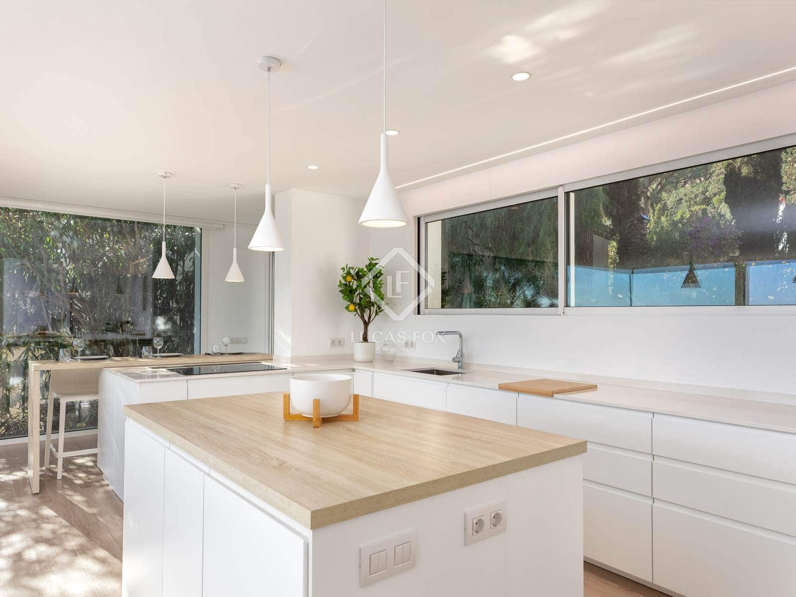 6 bedroom Villa for sale in Sant Feliu de Guixols with pool garage - € 3,850,000 (Ref: 9426192)