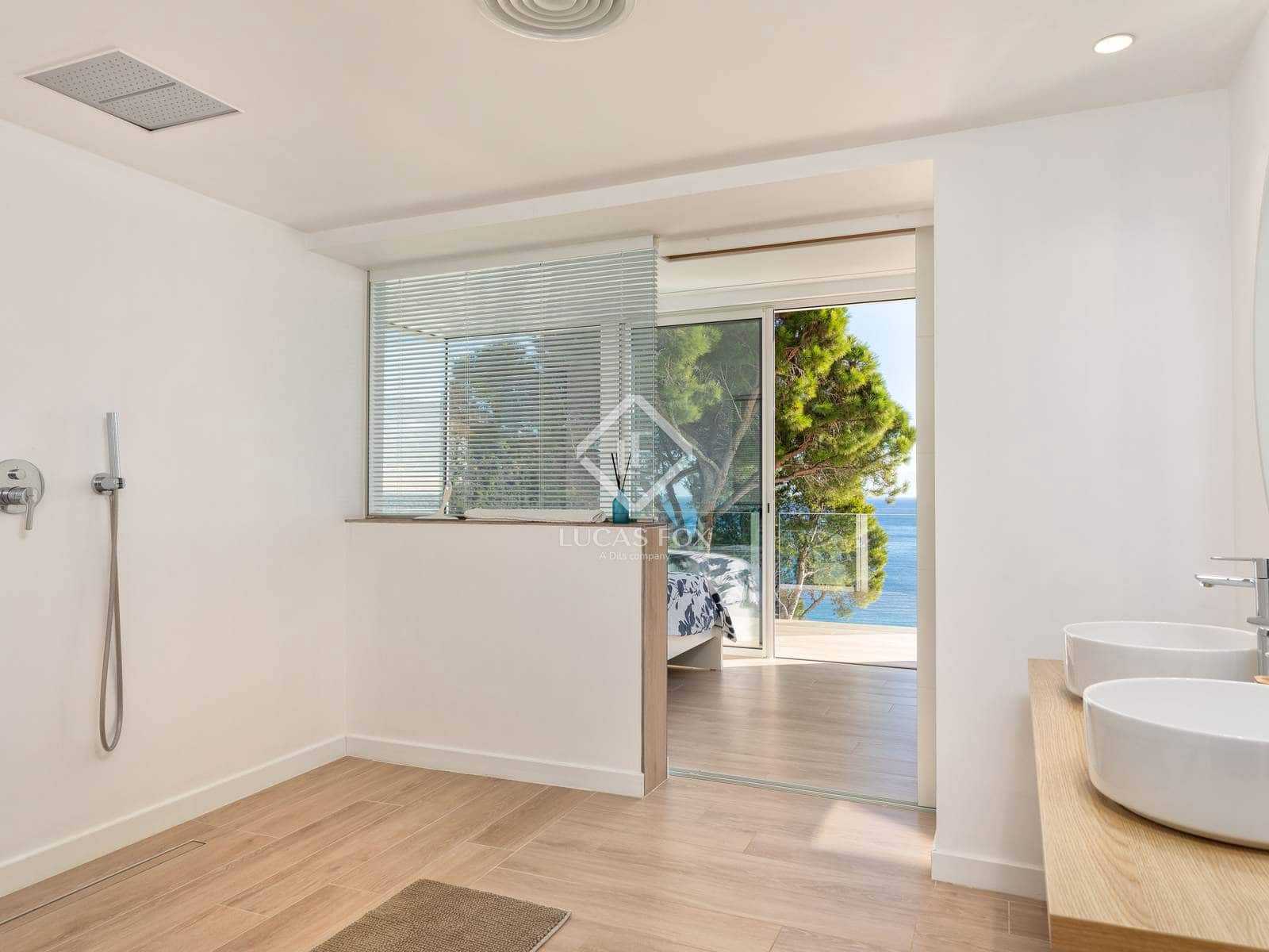 6 bedroom Villa for sale in Sant Feliu de Guixols with pool garage - € 3,850,000 (Ref: 9426192)