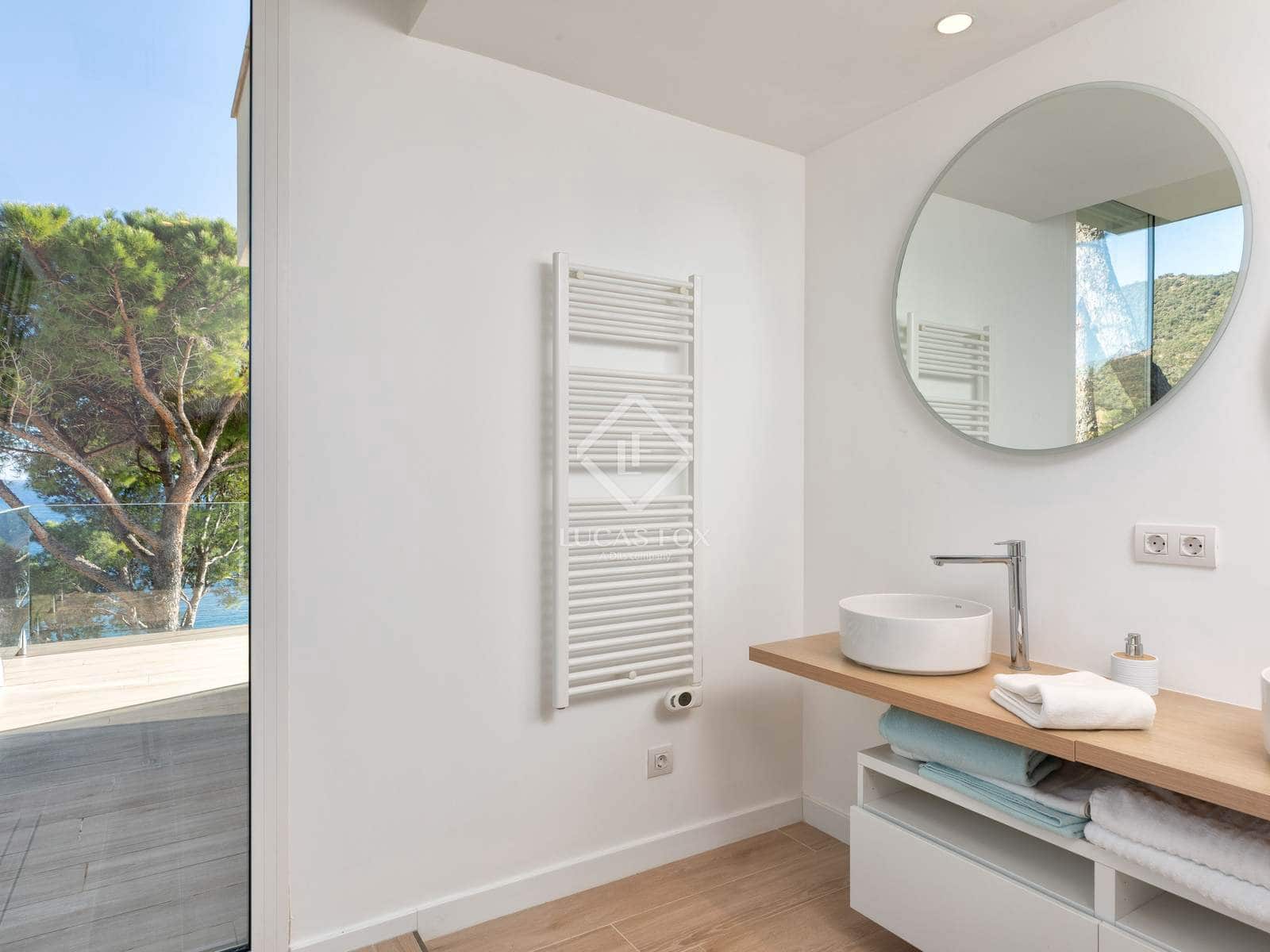 6 bedroom Villa for sale in Sant Feliu de Guixols with pool garage - € 3,850,000 (Ref: 9426192)