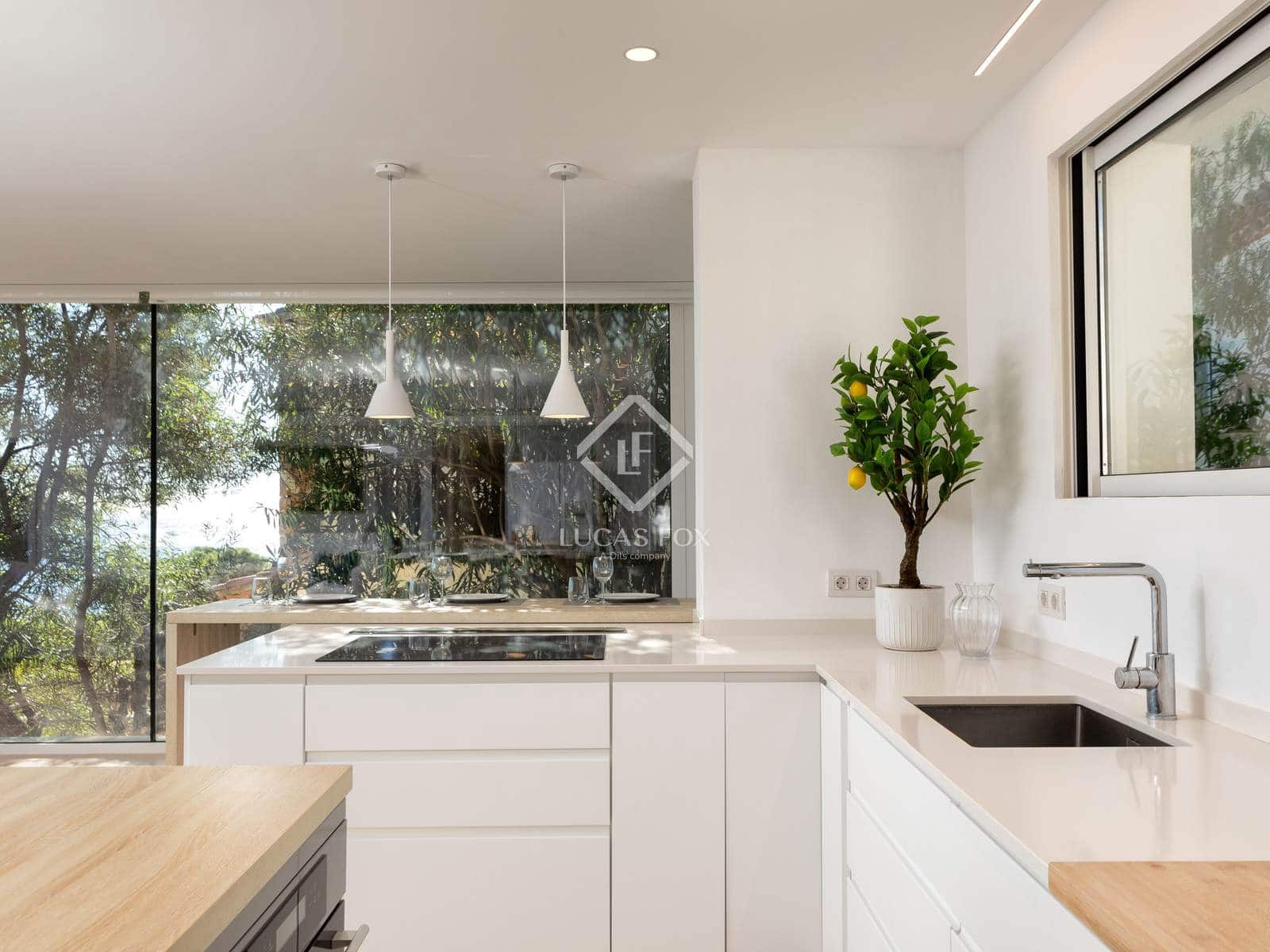 6 bedroom Villa for sale in Sant Feliu de Guixols with pool garage - € 3,850,000 (Ref: 9426192)