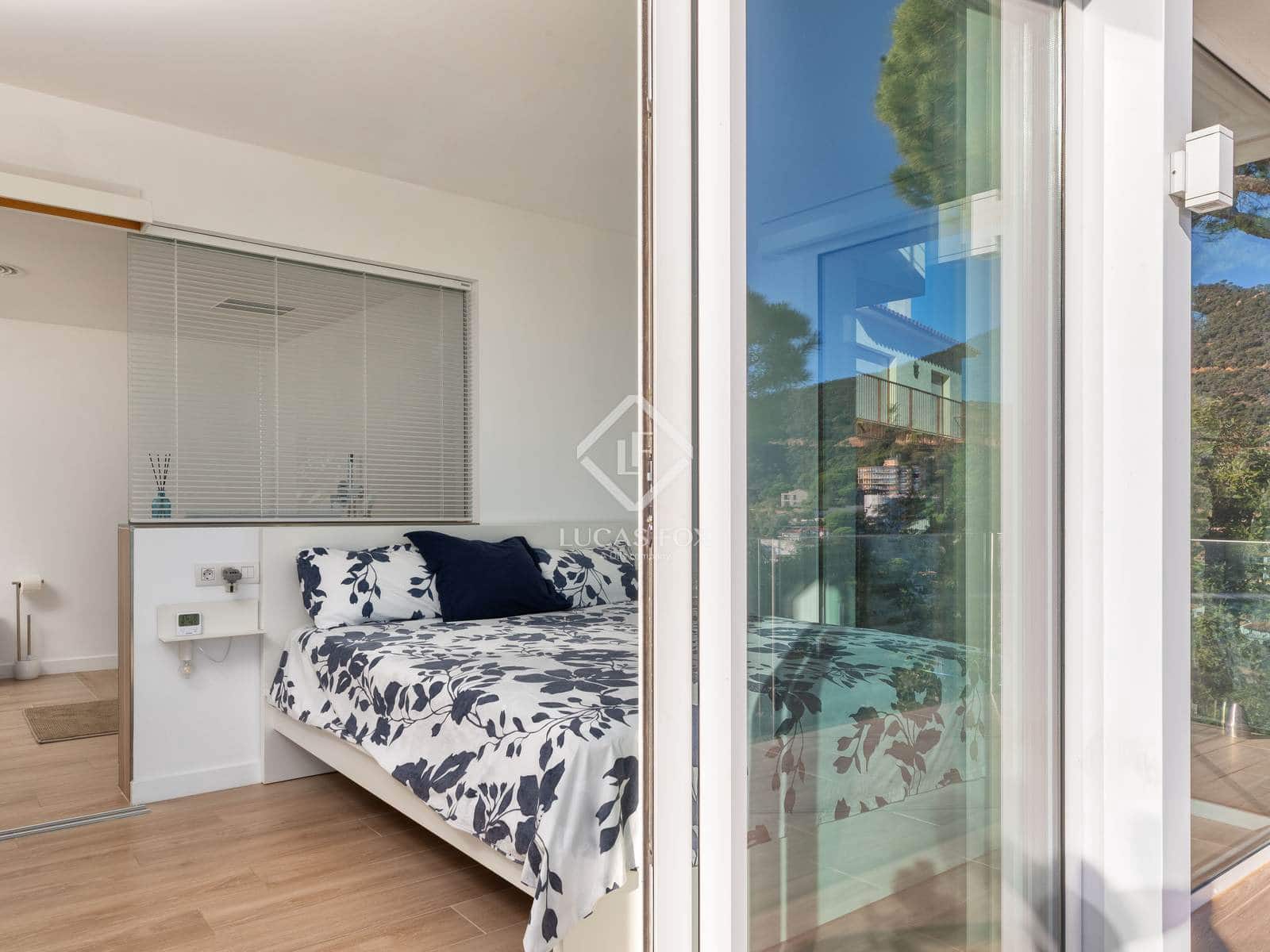 6 bedroom Villa for sale in Sant Feliu de Guixols with pool garage - € 3,850,000 (Ref: 9426192)