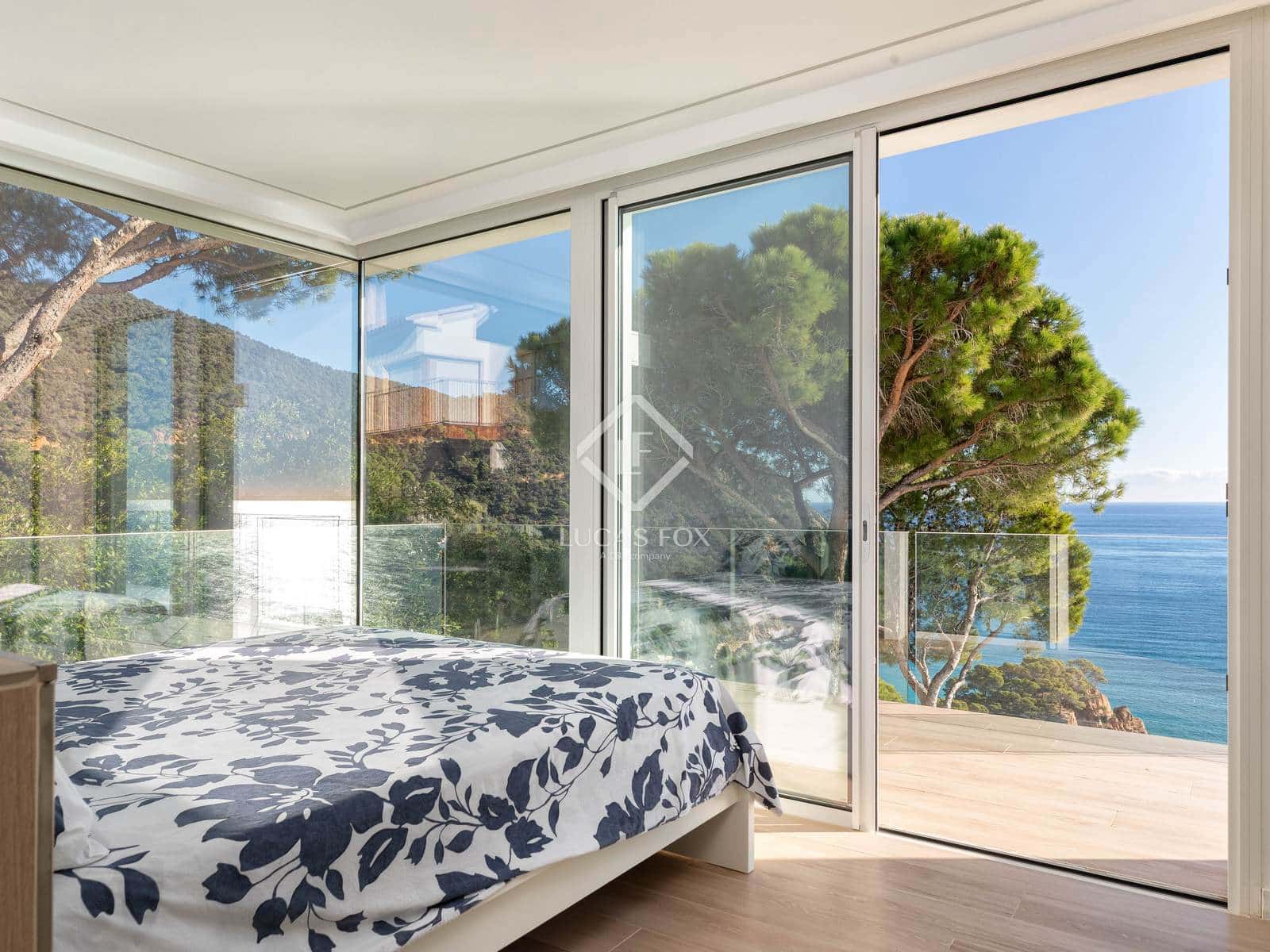 6 bedroom Villa for sale in Sant Feliu de Guixols with pool garage - € 3,850,000 (Ref: 9426192)