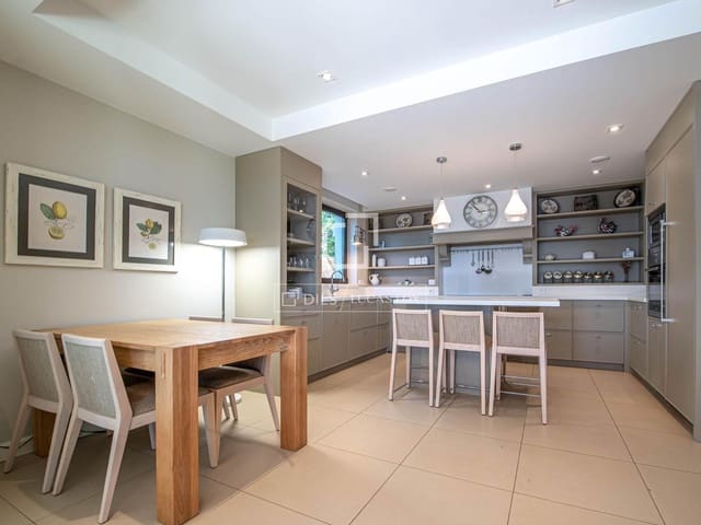 5 slaapkamer Villa te koop in Sant Feliu de Guíxols met zwembad garage - € 2.700.000 (Ref: 9426193)