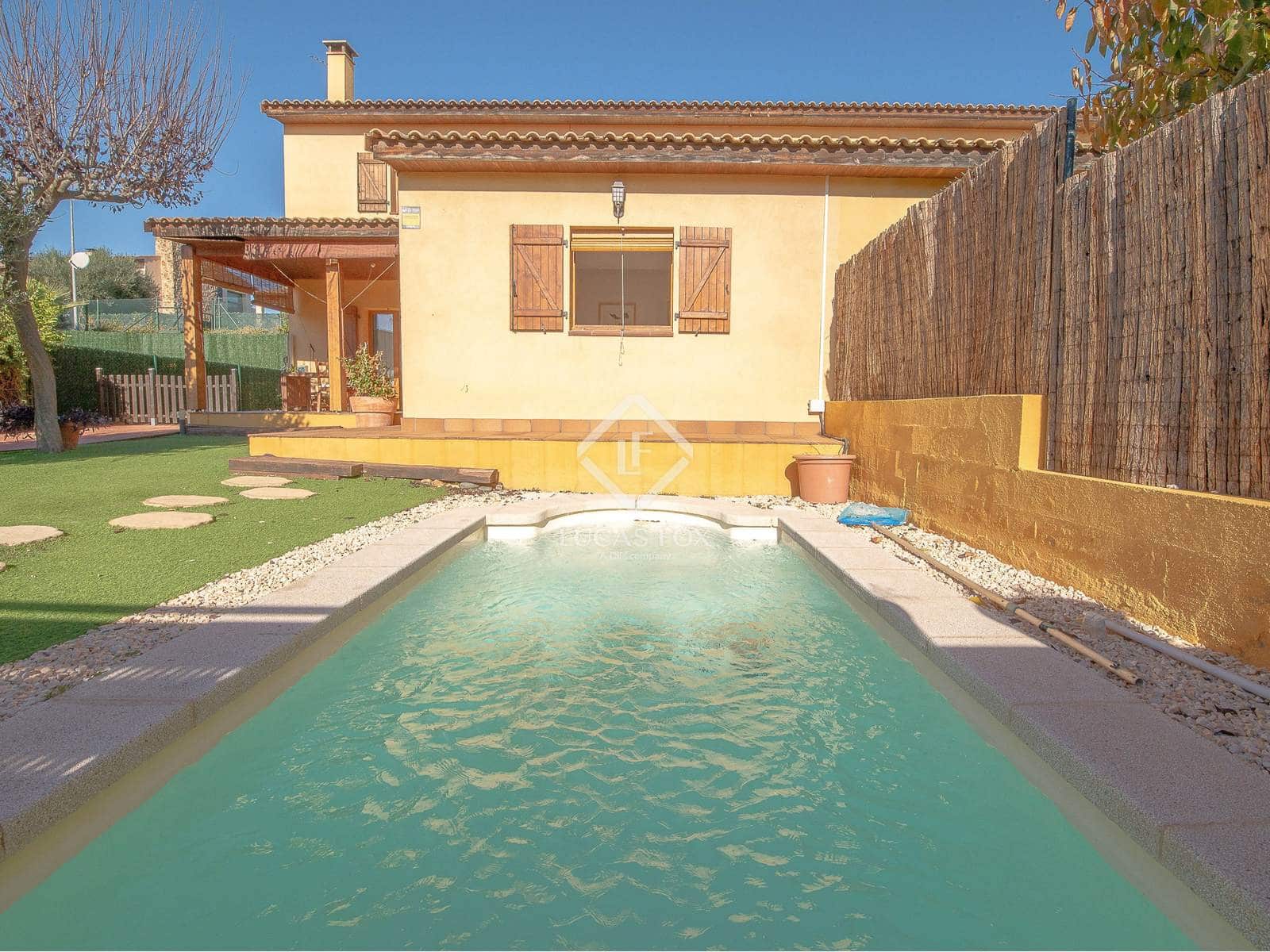 Chalet de 3 habitaciones en Santa Cristina d'Aro en venta con piscina - 520.000 € (Ref: 9426489)