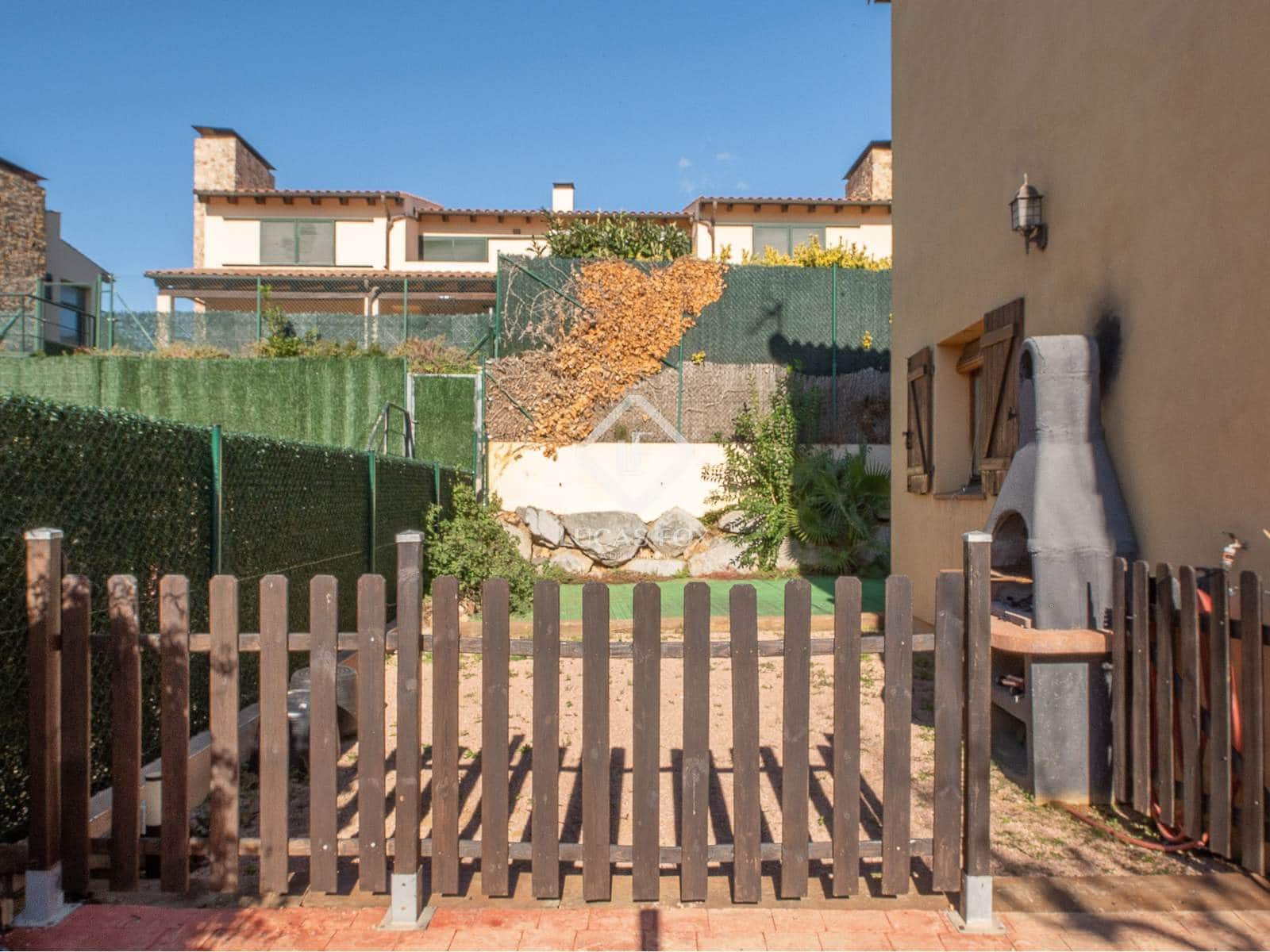 Chalet de 3 habitaciones en Santa Cristina d'Aro en venta con piscina - 520.000 € (Ref: 9426489)