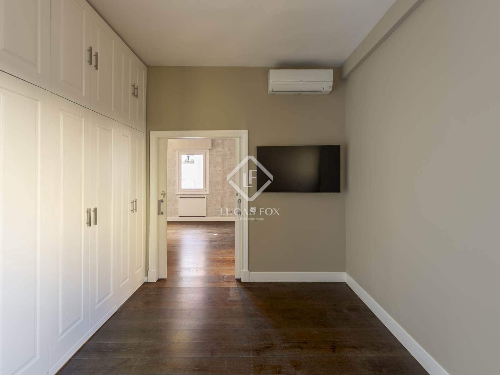 2 slaapkamer Appartement te huur in Madrid stad - € 2.100 (Ref: 9426597)