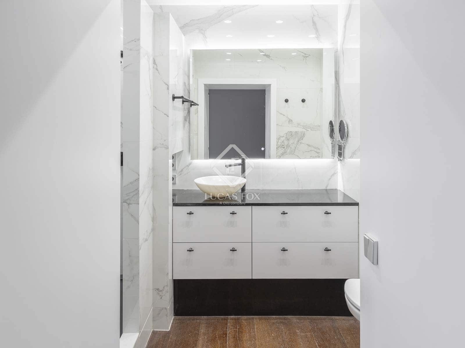 2 slaapkamer Appartement te huur in Madrid stad - € 2.100 (Ref: 9426597)