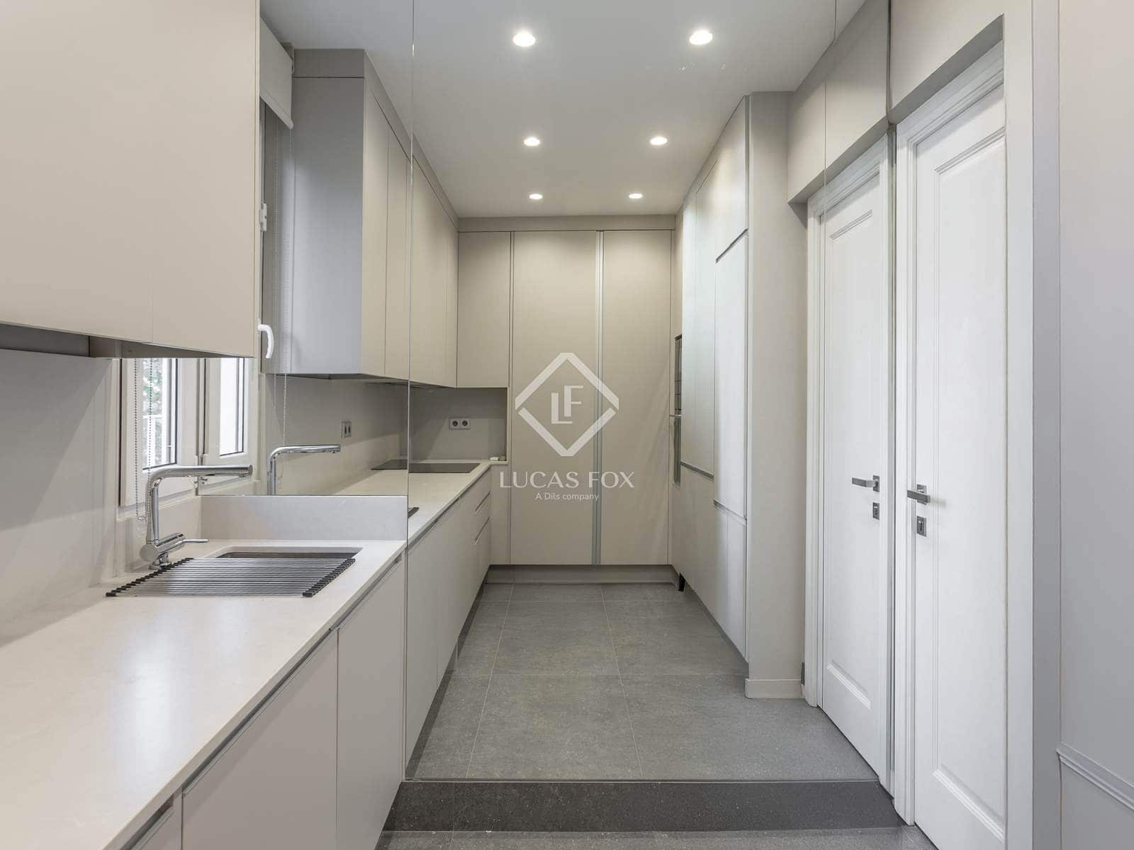 2 slaapkamer Appartement te huur in Madrid stad - € 2.100 (Ref: 9426597)