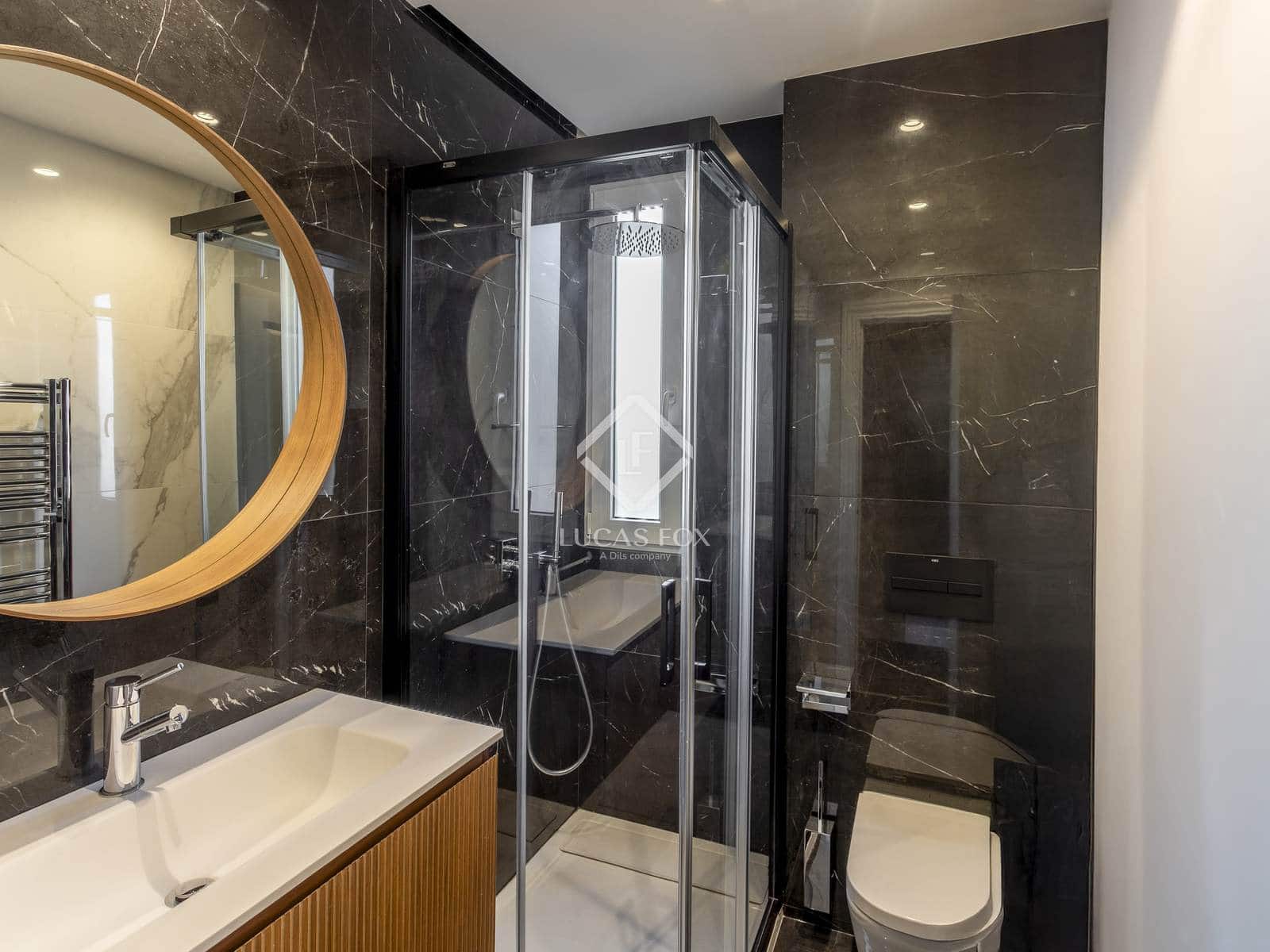 2 slaapkamer Appartement te huur in Madrid stad - € 2.100 (Ref: 9426597)