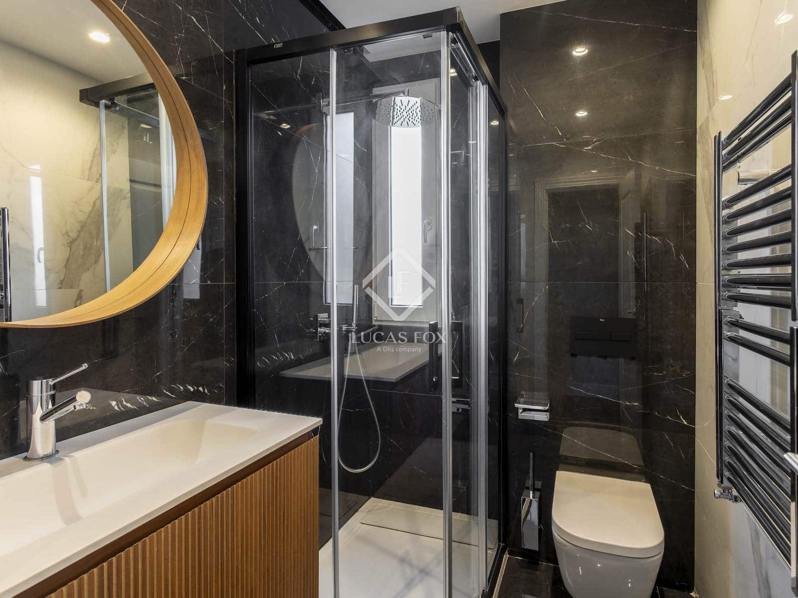 2 slaapkamer Appartement te huur in Madrid stad - € 2.100 (Ref: 9426597)