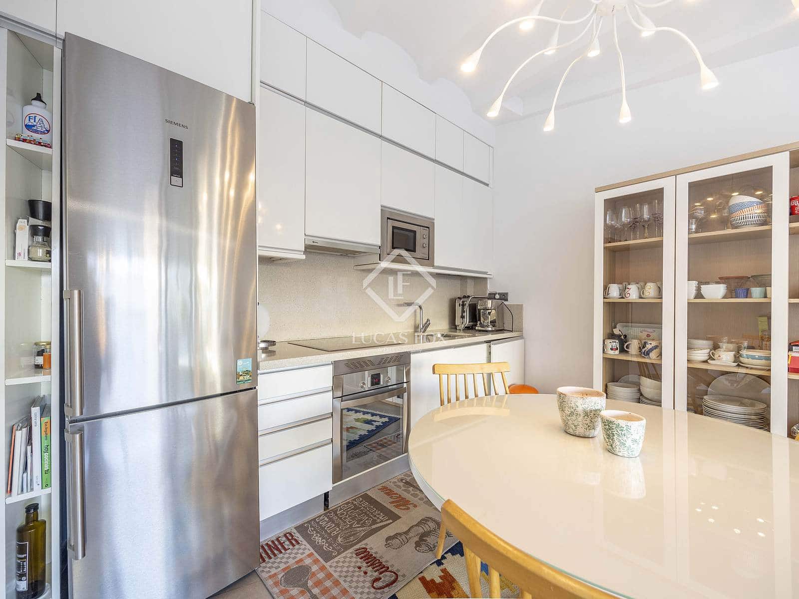 1 slaapkamer Penthouse te huur in Valencia stad - € 2.000 (Ref: 9426598)