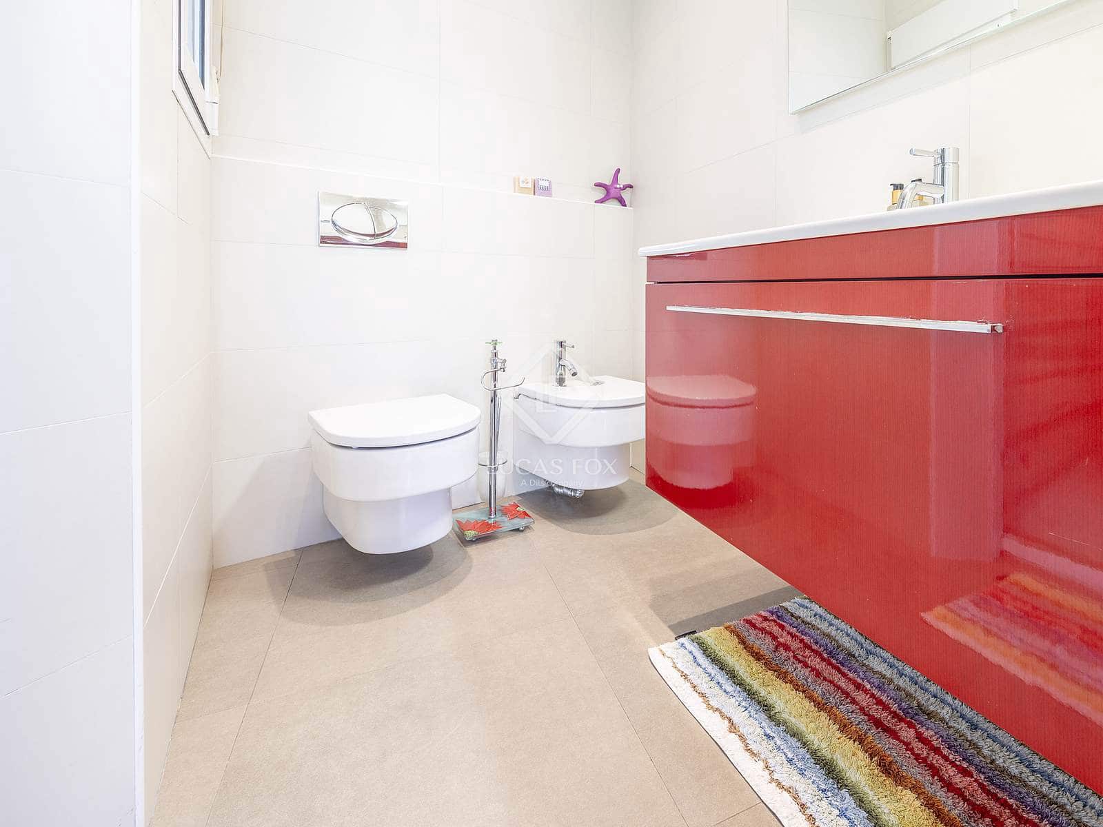 1 slaapkamer Penthouse te huur in Valencia stad - € 2.000 (Ref: 9426598)