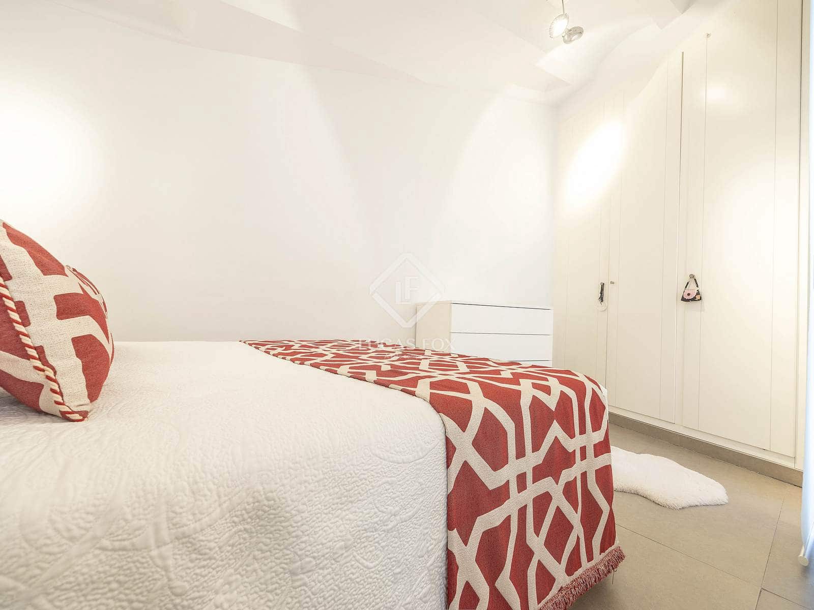 1 slaapkamer Penthouse te huur in Valencia stad - € 2.000 (Ref: 9426598)