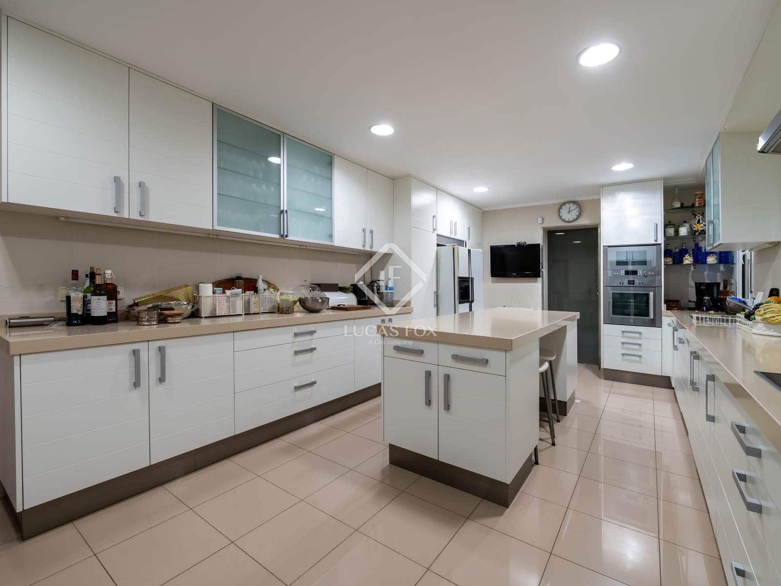 6 soveværelse Villa til salg i San Sebastian de los Reyes med swimmingpool garage - € 2.500.000 (Ref: 9426600)