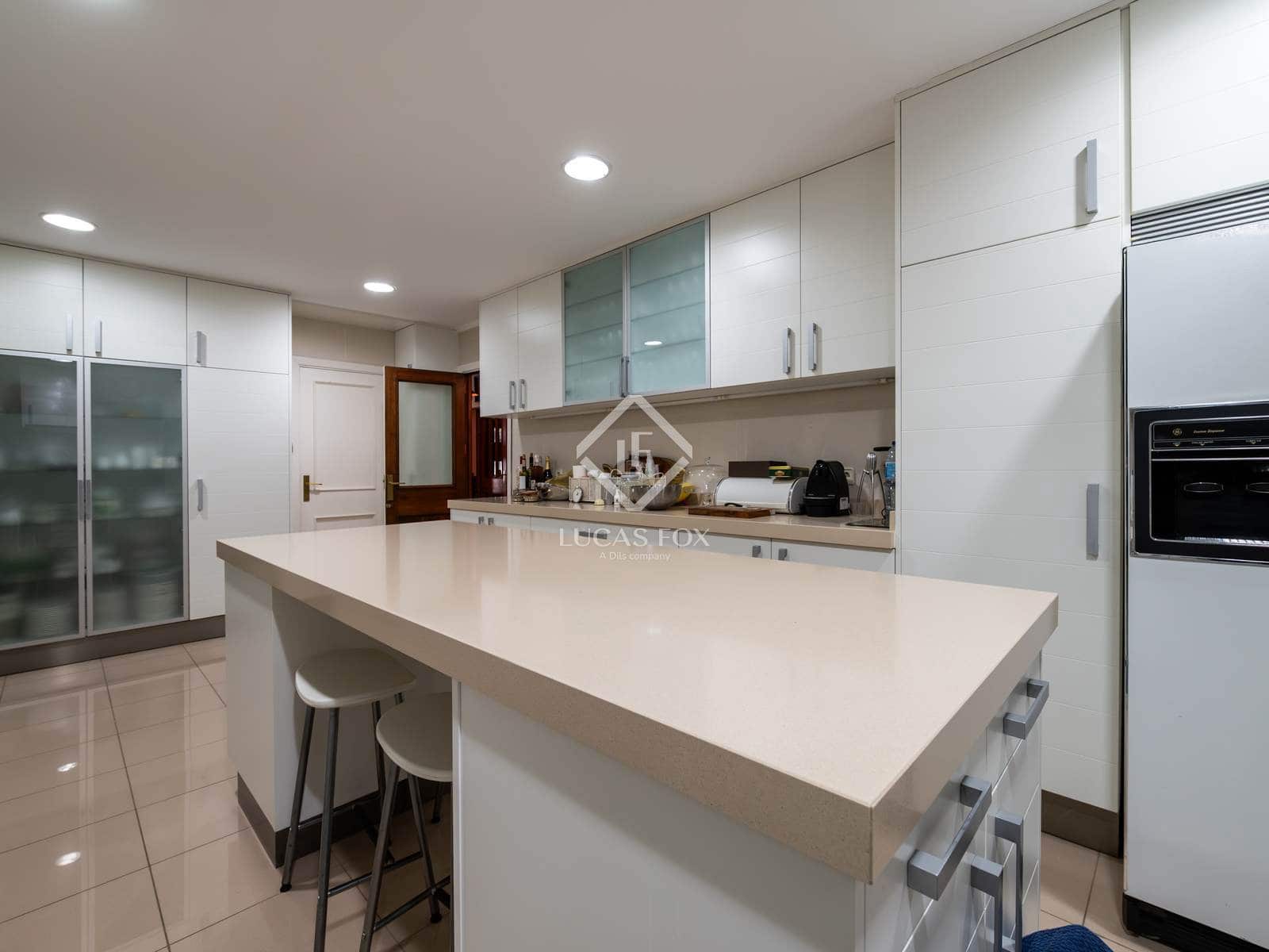 6 soveværelse Villa til salg i San Sebastian de los Reyes med swimmingpool garage - € 2.500.000 (Ref: 9426600)