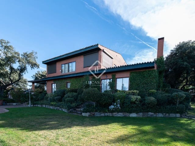 6 soveværelse Villa til salg i San Sebastián de los Reyes med swimmingpool garage - € 2.500.000 (Ref: 9426600)