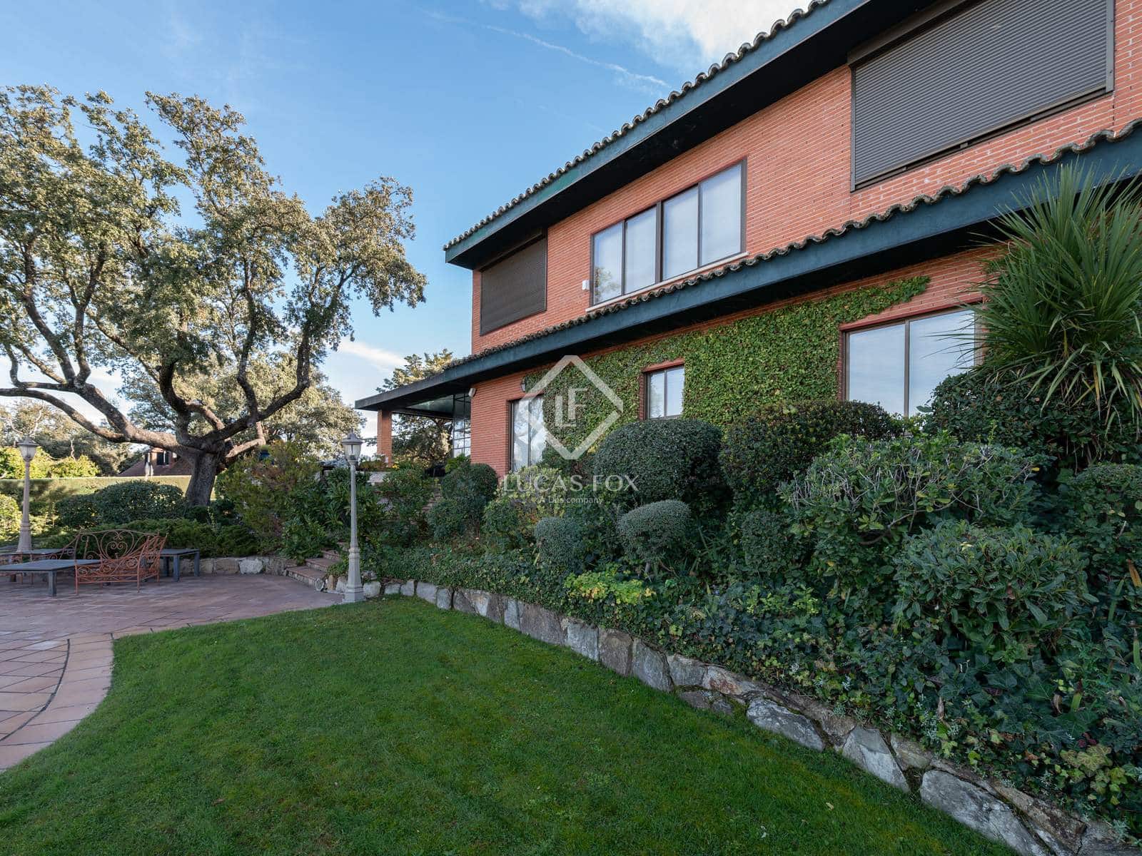 6 soveværelse Villa til salg i San Sebastian de los Reyes med swimmingpool garage - € 2.500.000 (Ref: 9426600)