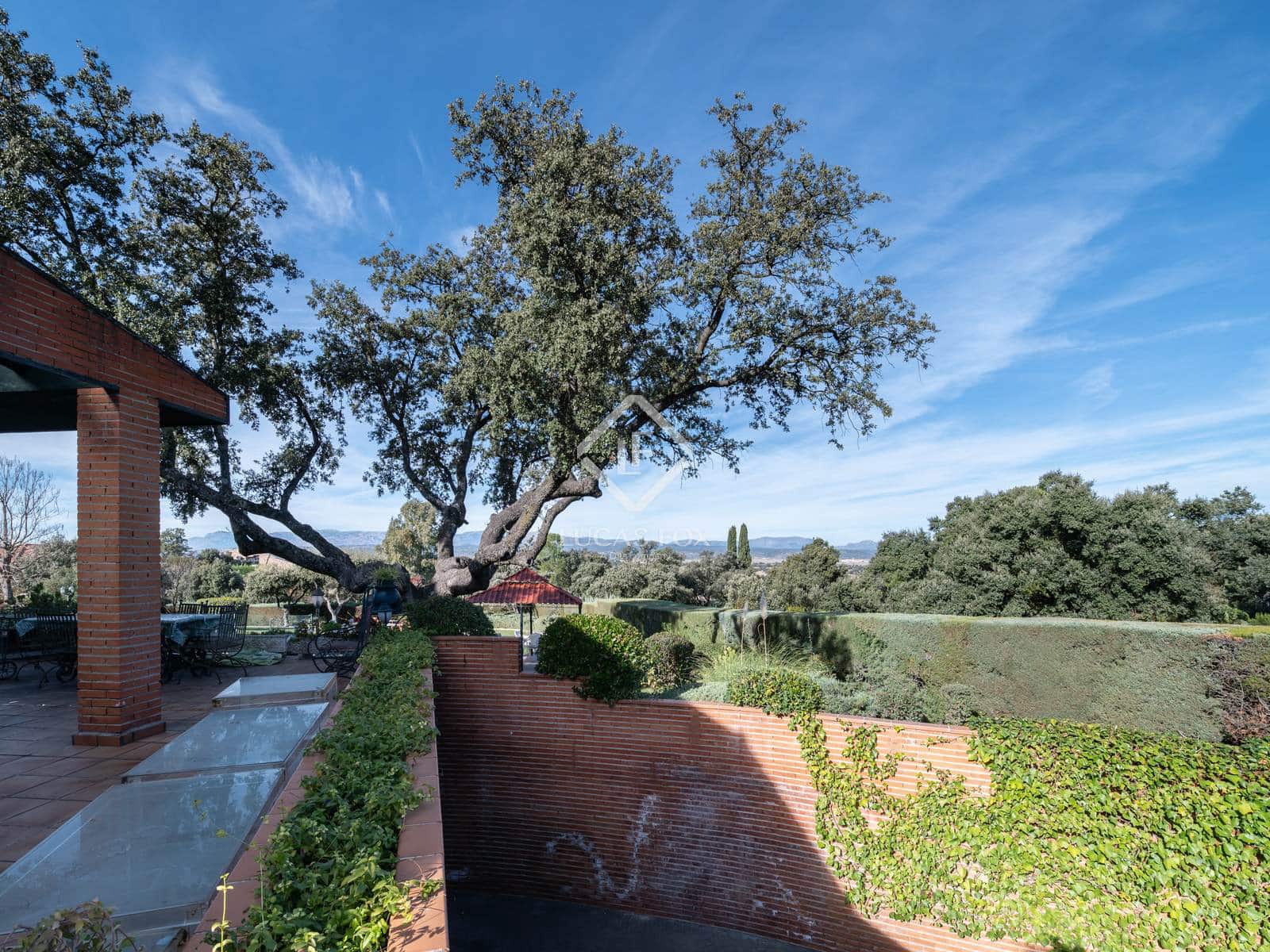 6 soveværelse Villa til salg i San Sebastian de los Reyes med swimmingpool garage - € 2.500.000 (Ref: 9426600)