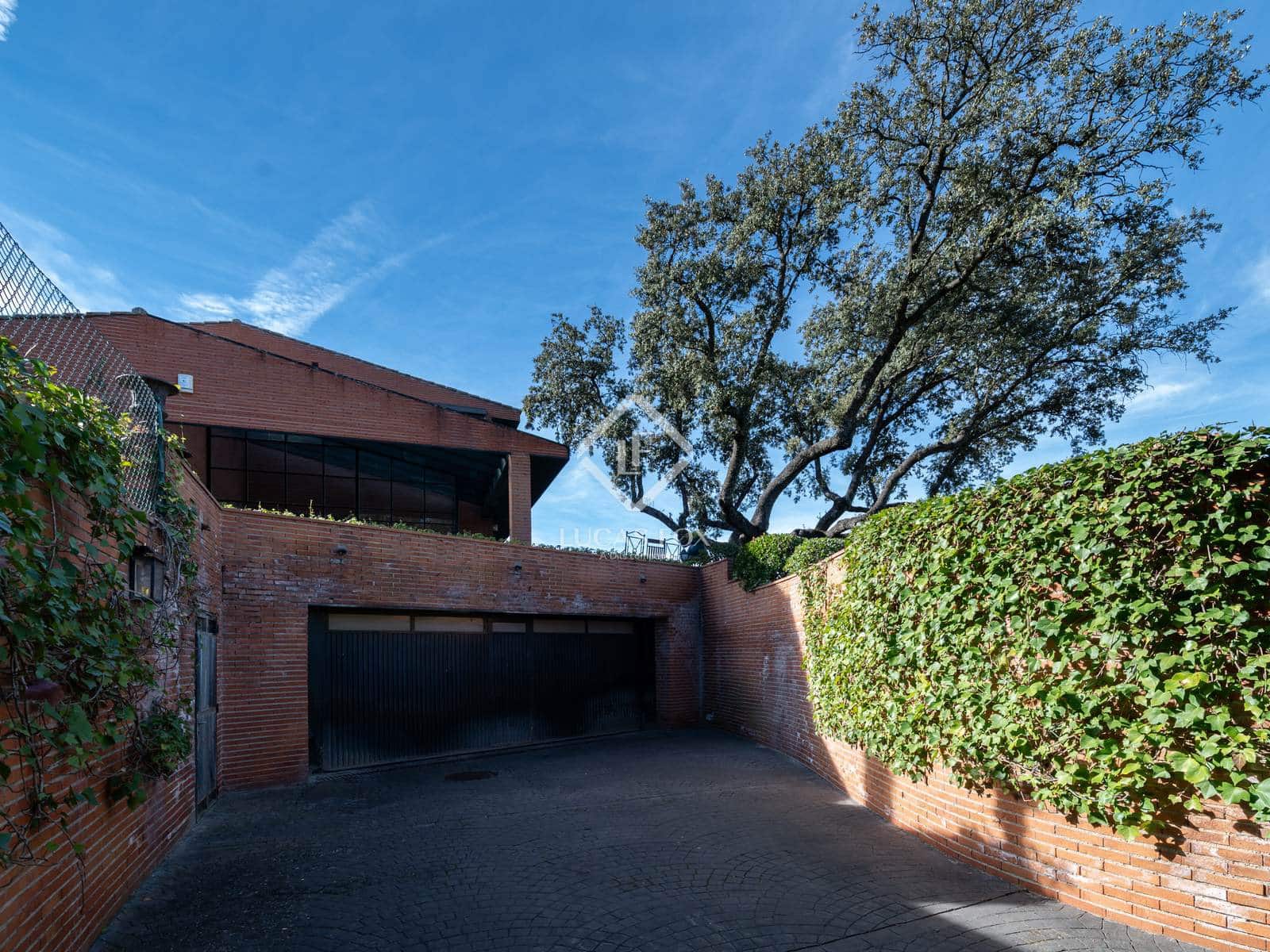 6 soveværelse Villa til salg i San Sebastian de los Reyes med swimmingpool garage - € 2.500.000 (Ref: 9426600)