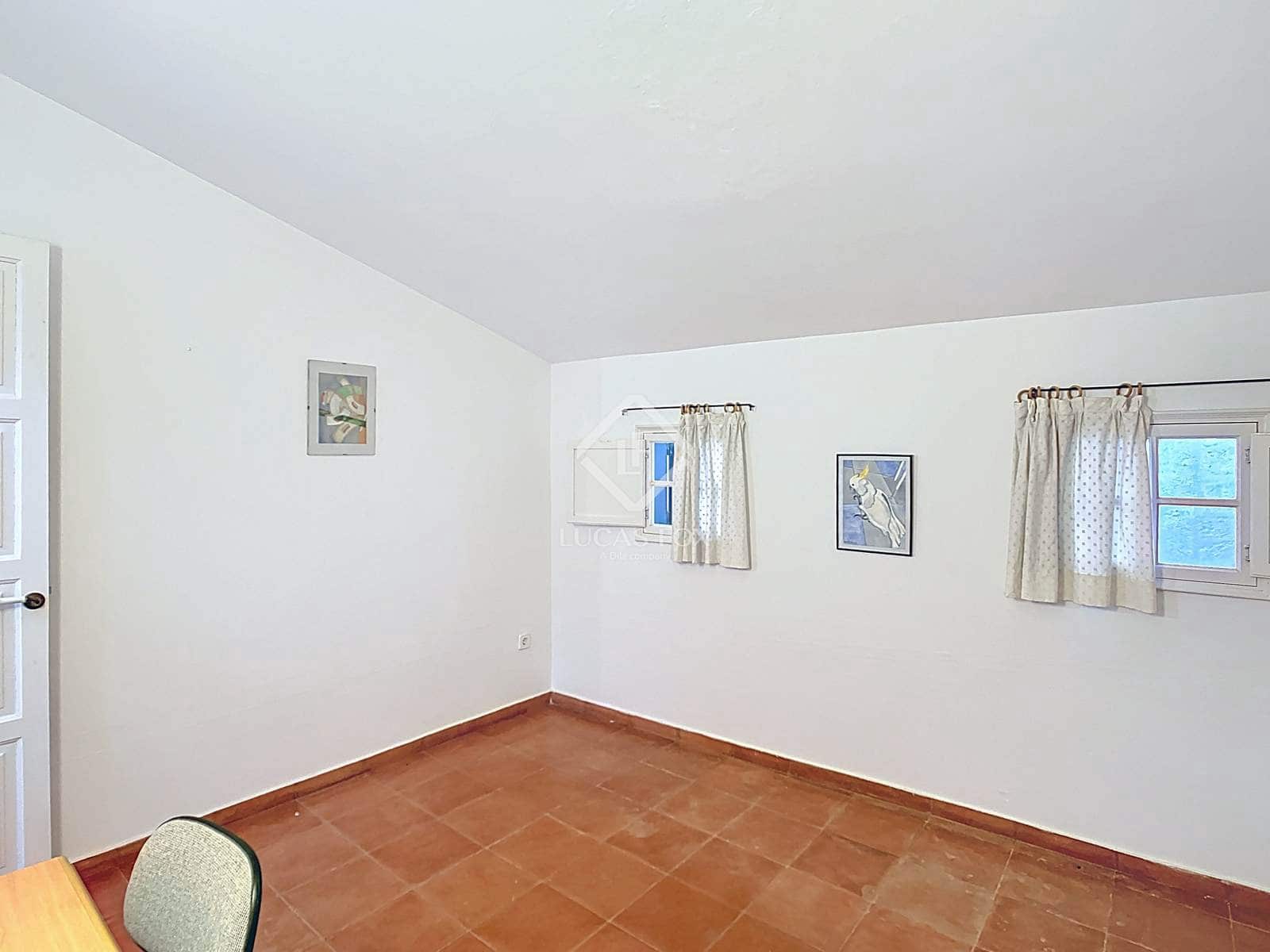 4 bedroom Villa for sale in Ciutadella de Menorca - € 575,000 (Ref: 9427552)