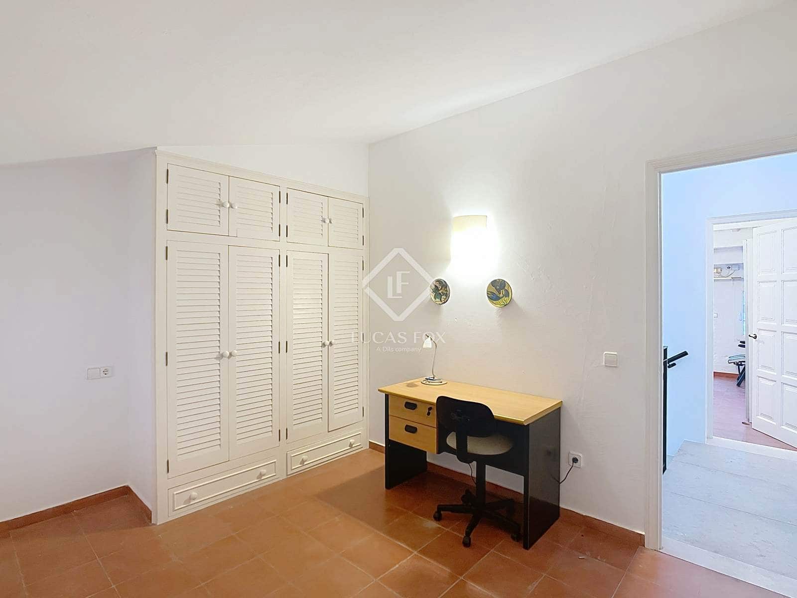 4 bedroom Villa for sale in Ciutadella de Menorca - € 575,000 (Ref: 9427552)