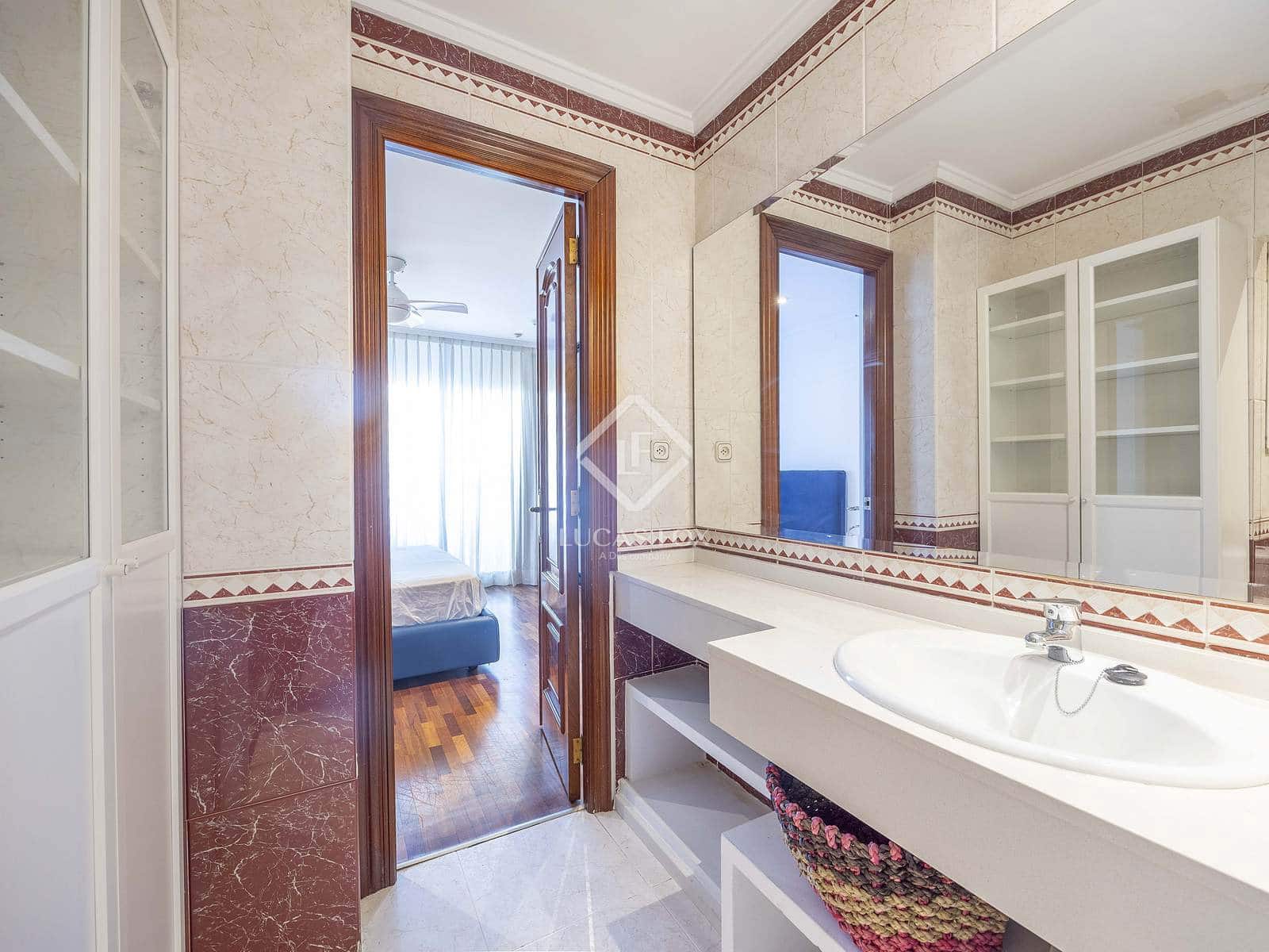 4 Zimmer Apartment zu verkaufen in Valencia Stadt - 725.000 € (Ref: 9428137)