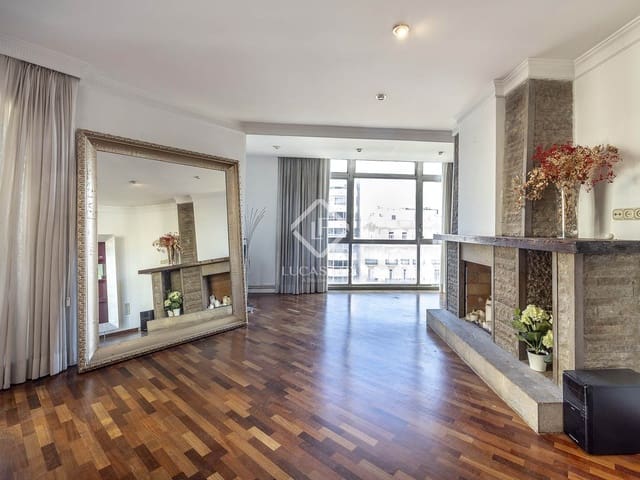 4 slaapkamer Appartement te koop in Valencia stad - € 725.000 (Ref: 9428137)