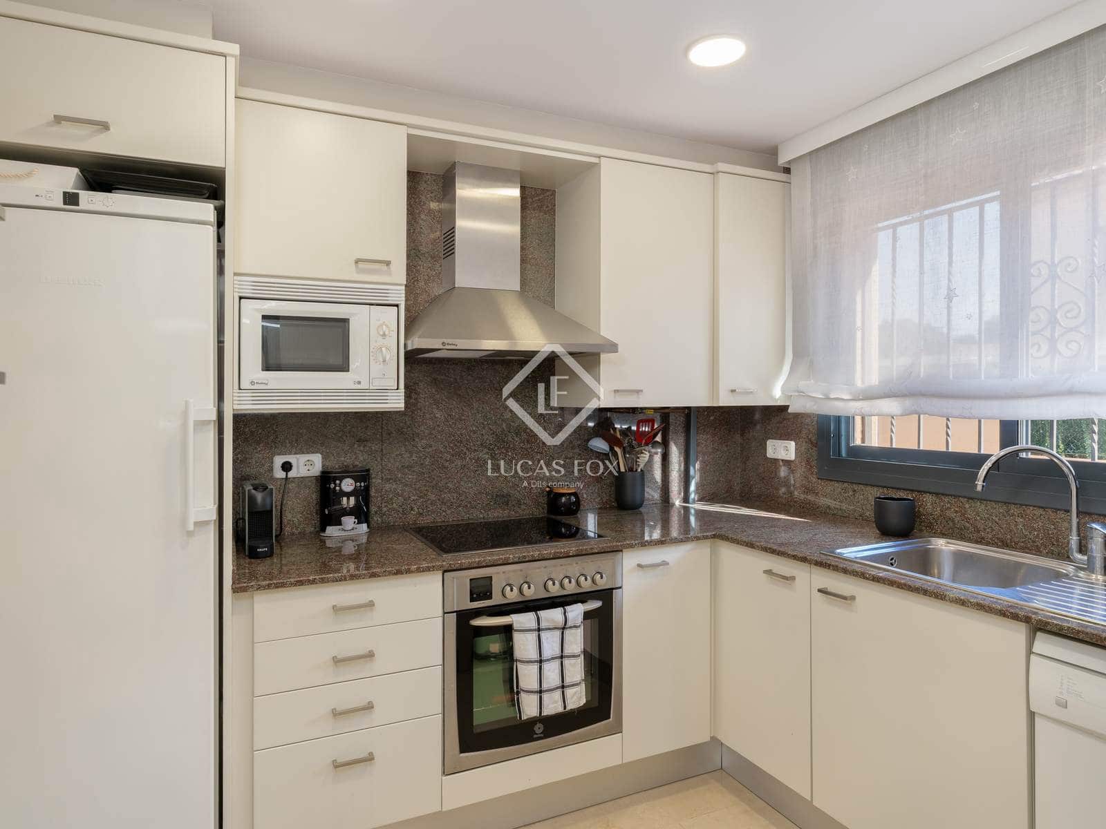 4 sypialnia Willa na sprzedaż w Platja d'Aro z basenem garażem - 950 000 € (Ref: 9428138)