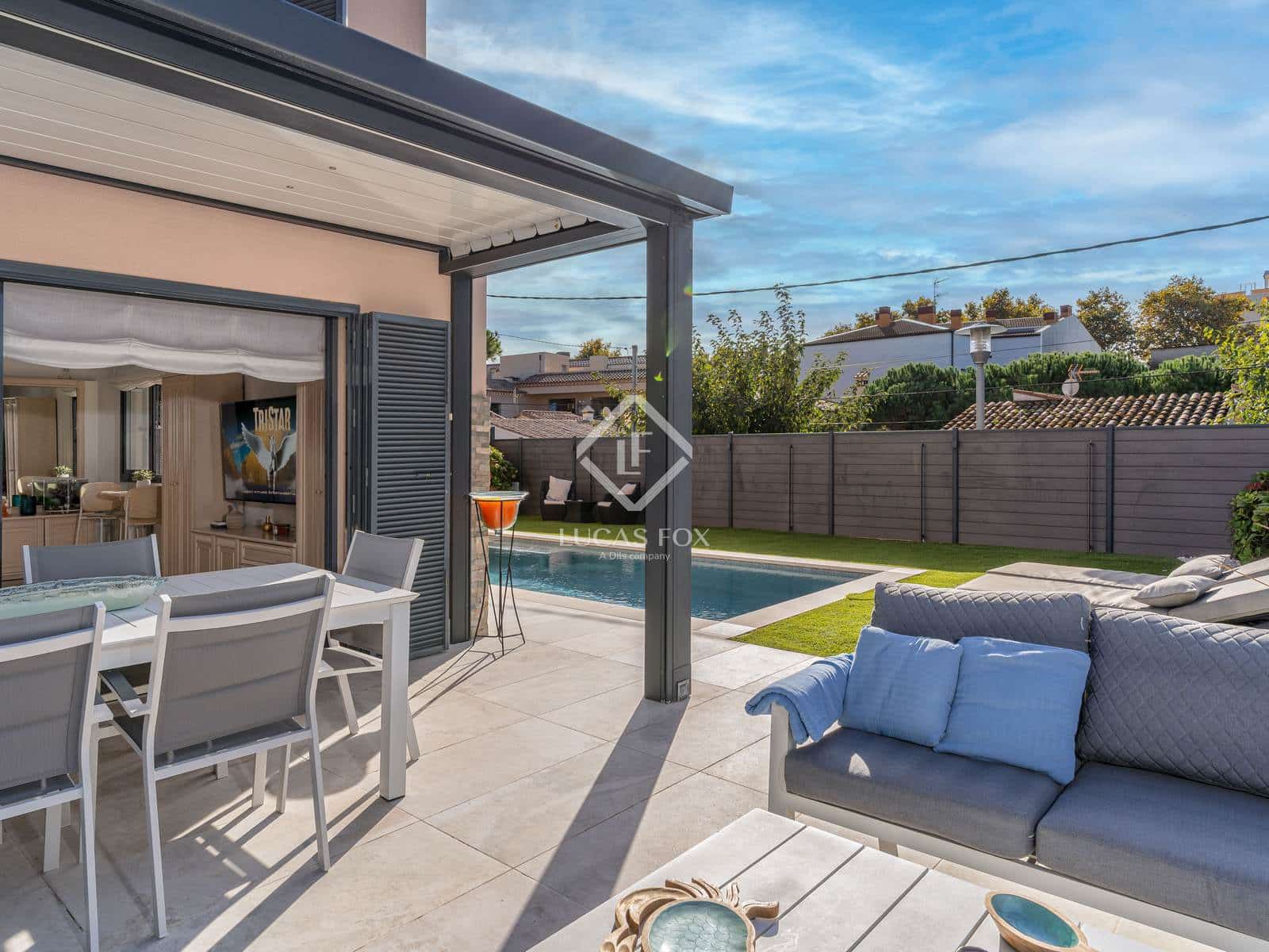 4 sypialnia Willa na sprzedaż w Platja d'Aro z basenem garażem - 950 000 € (Ref: 9428138)