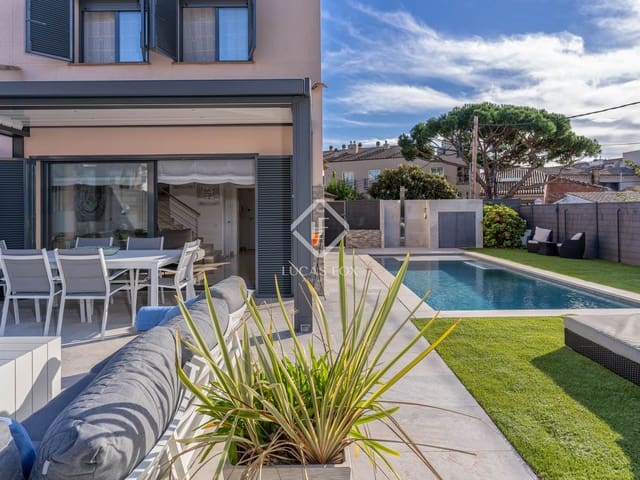 4 bedroom Villa for sale in Platja d'Aro, Castell-Platja d'Aro with pool garage - € 950,000 (Ref: 9428138)