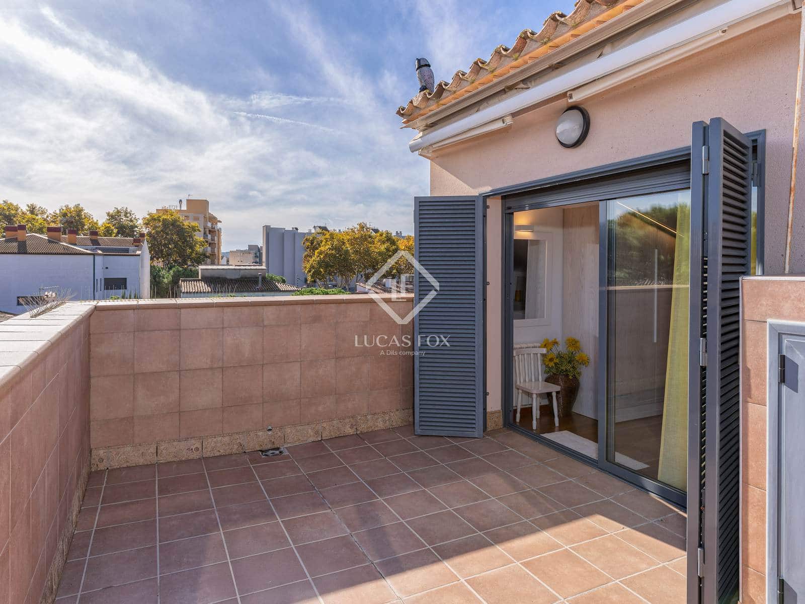 4 sypialnia Willa na sprzedaż w Platja d'Aro z basenem garażem - 950 000 € (Ref: 9428138)