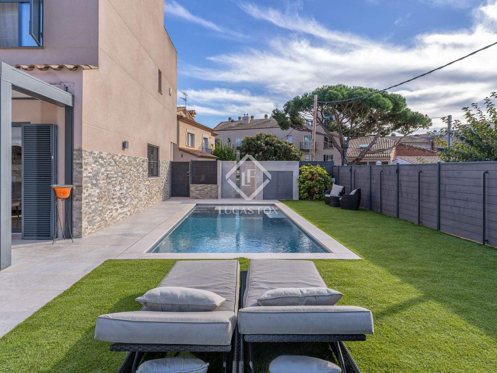 4 sypialnia Willa na sprzedaż w Platja d'Aro z basenem garażem - 950 000 € (Ref: 9428138)