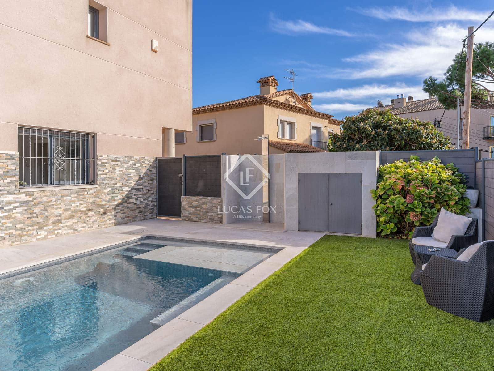 4 sypialnia Willa na sprzedaż w Platja d'Aro z basenem garażem - 950 000 € (Ref: 9428138)