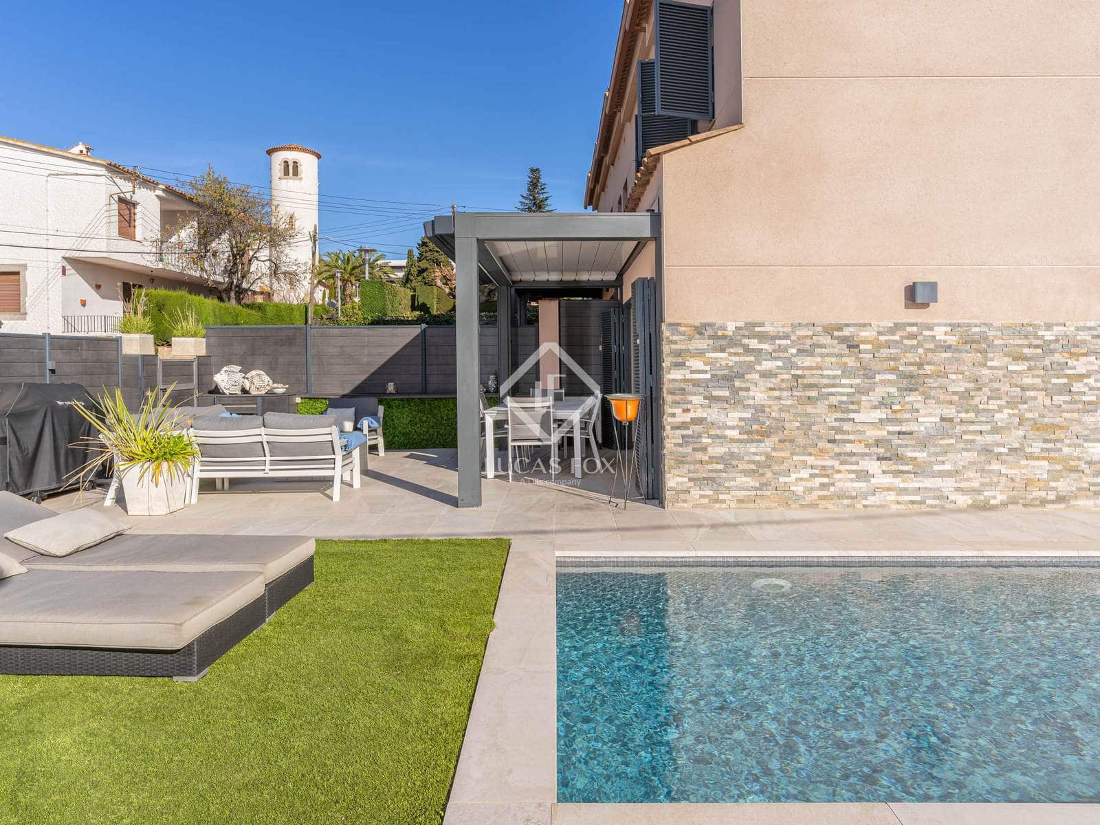 4 sypialnia Willa na sprzedaż w Platja d'Aro z basenem garażem - 950 000 € (Ref: 9428138)