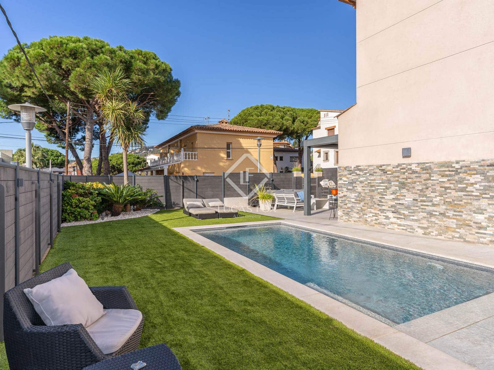 4 sypialnia Willa na sprzedaż w Platja d'Aro z basenem garażem - 950 000 € (Ref: 9428138)