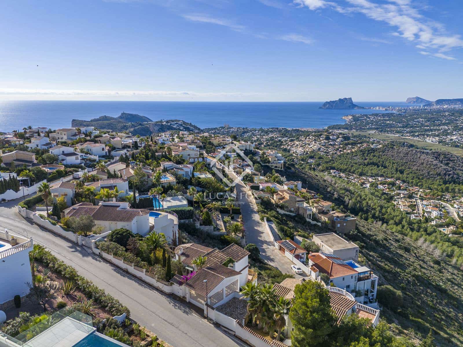 Villa for sale in Benitachell / Benitatxell with pool garage - € 1,050,000 (Ref: 9428630)