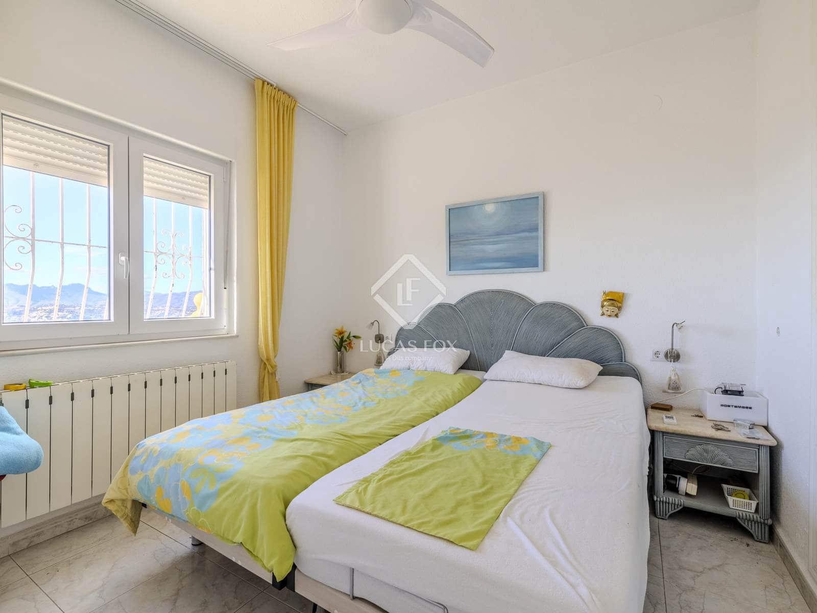 Villa for sale in Benitachell / Benitatxell with pool garage - € 1,050,000 (Ref: 9428630)