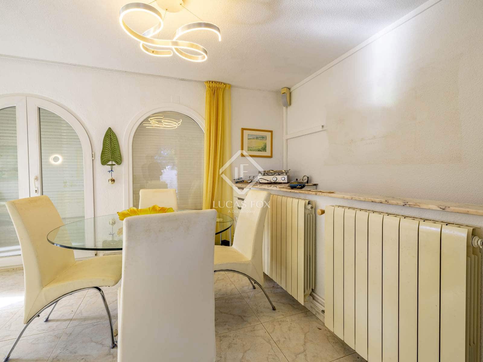 Villa for sale in Benitachell / Benitatxell with pool garage - € 1,050,000 (Ref: 9428630)