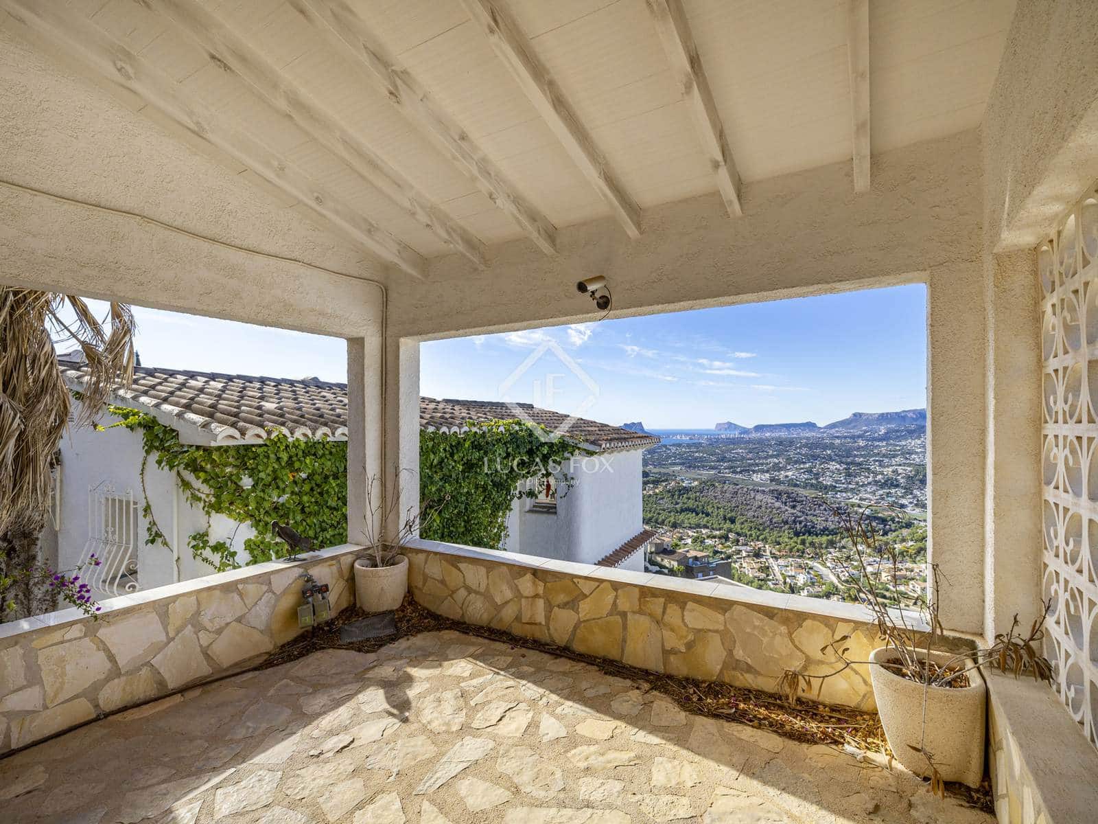 Villa for sale in Benitachell / Benitatxell with pool garage - € 1,050,000 (Ref: 9428630)