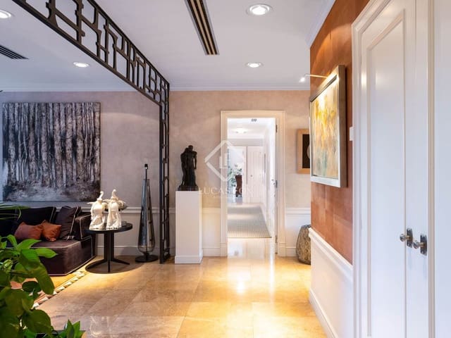 7 chambre Villa/Maison à vendre à La Roca del Vallès avec piscine garage - 1 325 000 € (Ref: 9428631)