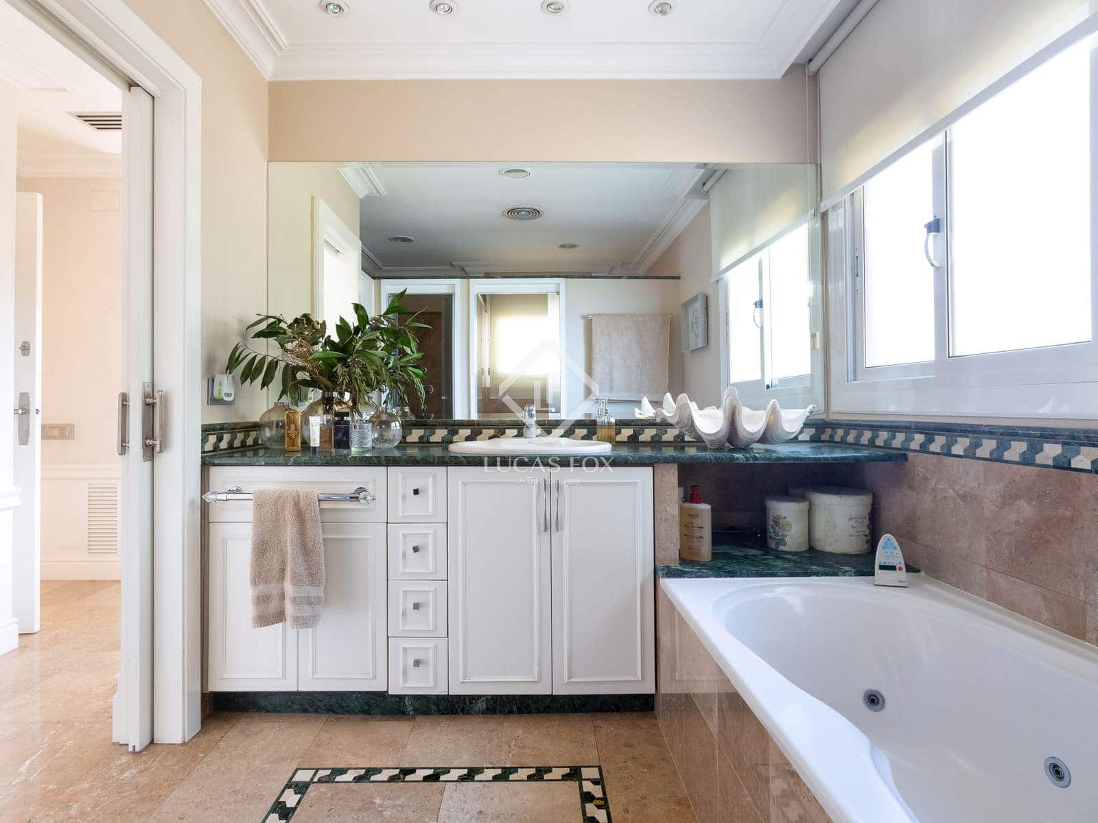 7 chambre Villa/Maison à vendre à La Roca del Valles avec piscine garage - 1 325 000 € (Ref: 9428631)