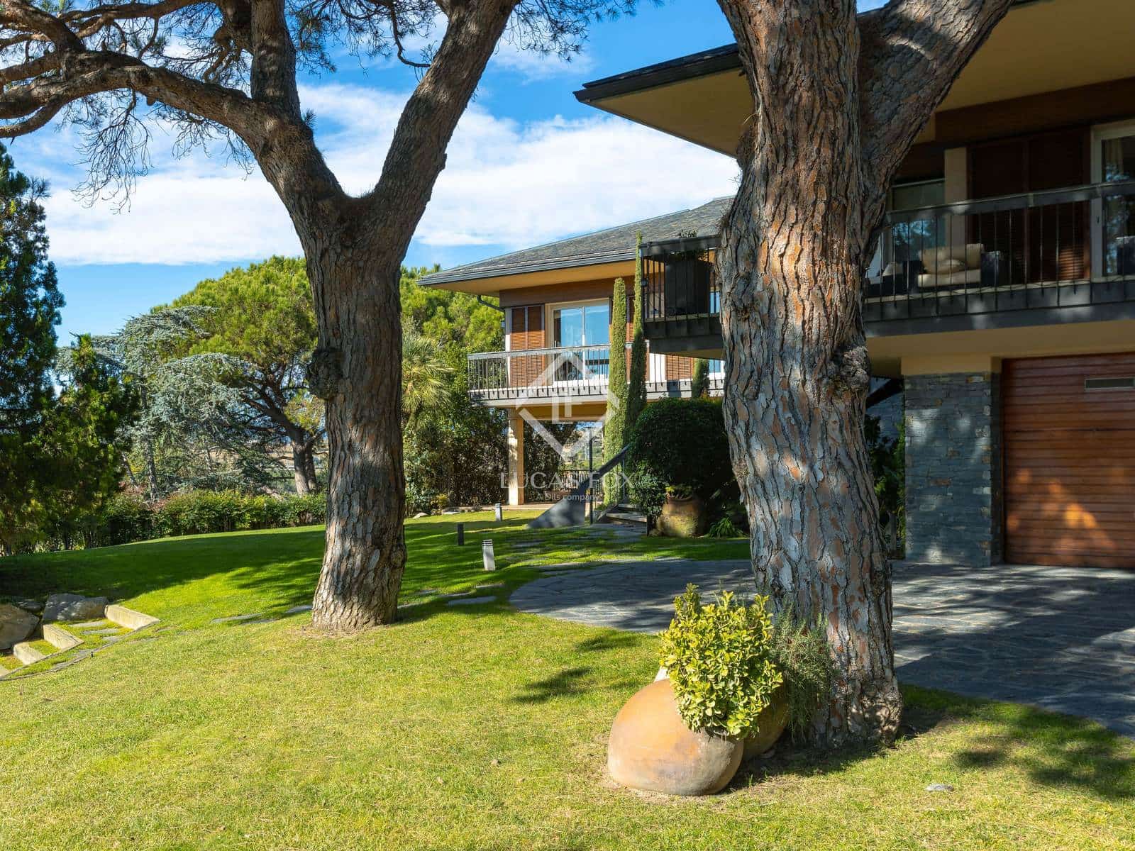 7 chambre Villa/Maison à vendre à La Roca del Valles avec piscine garage - 1 325 000 € (Ref: 9428631)