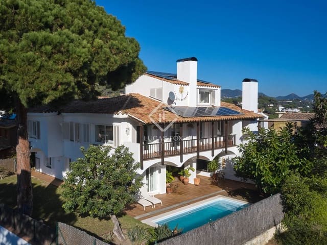 6 Zimmer Villa zu verkaufen in Premià de Dalt mit Pool Garage - 1.390.000 € (Ref: 9428632)