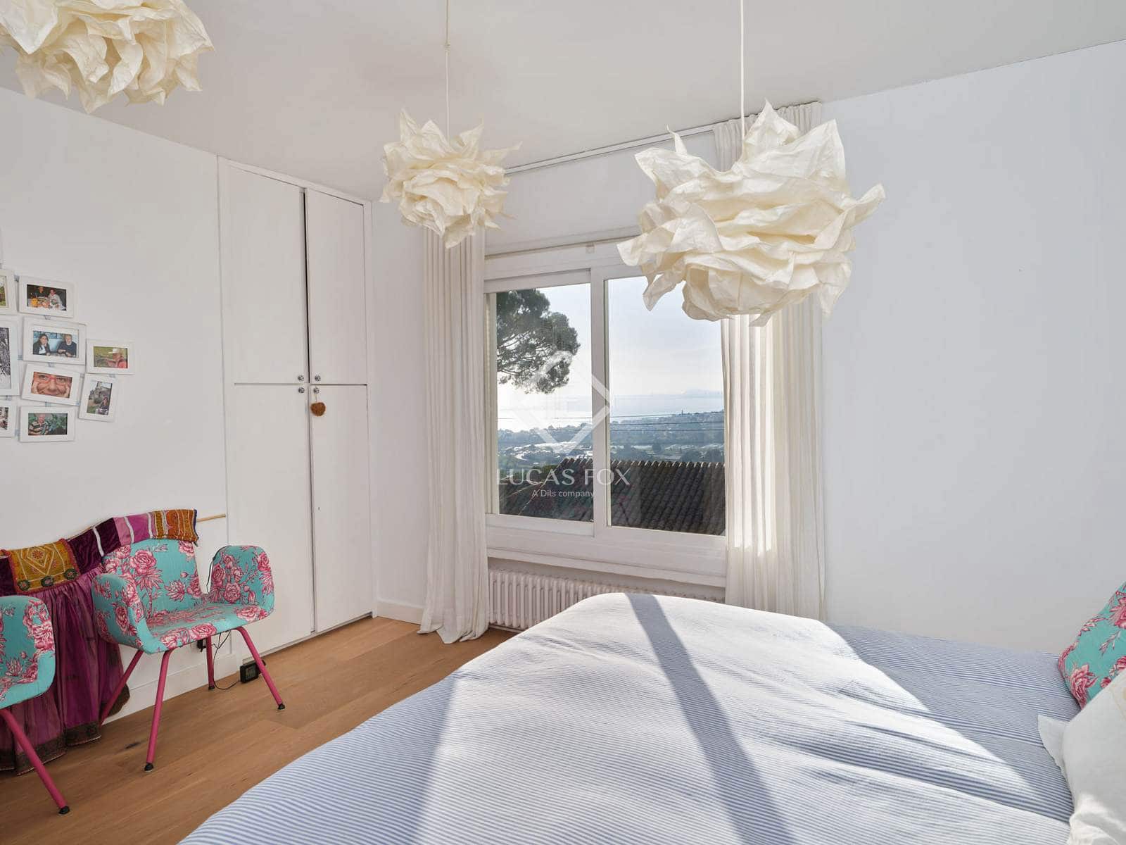 6 bedroom Villa for sale in Premia de Dalt with pool garage - € 1,390,000 (Ref: 9428632)